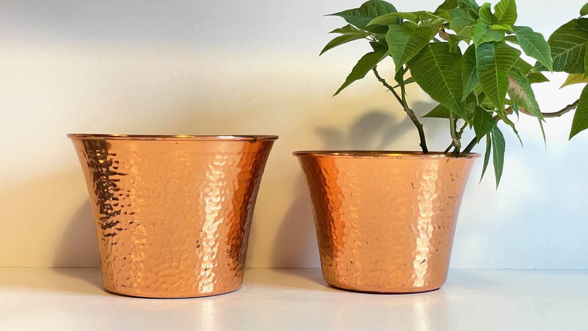 HAMMERED COPPER CACHE-POTS 1960s