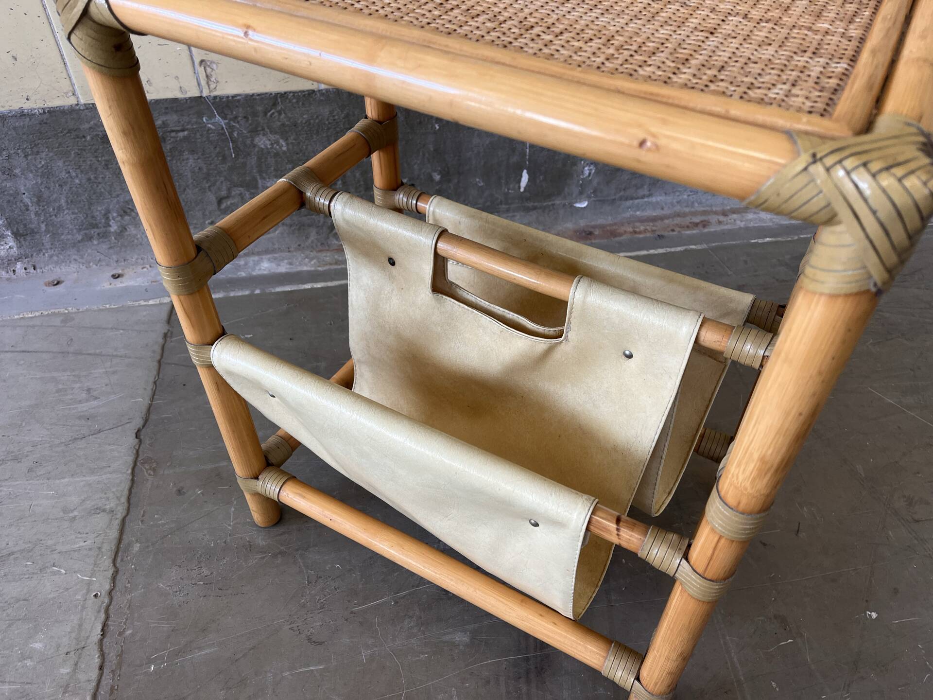 Porte-revues en bambou vintage