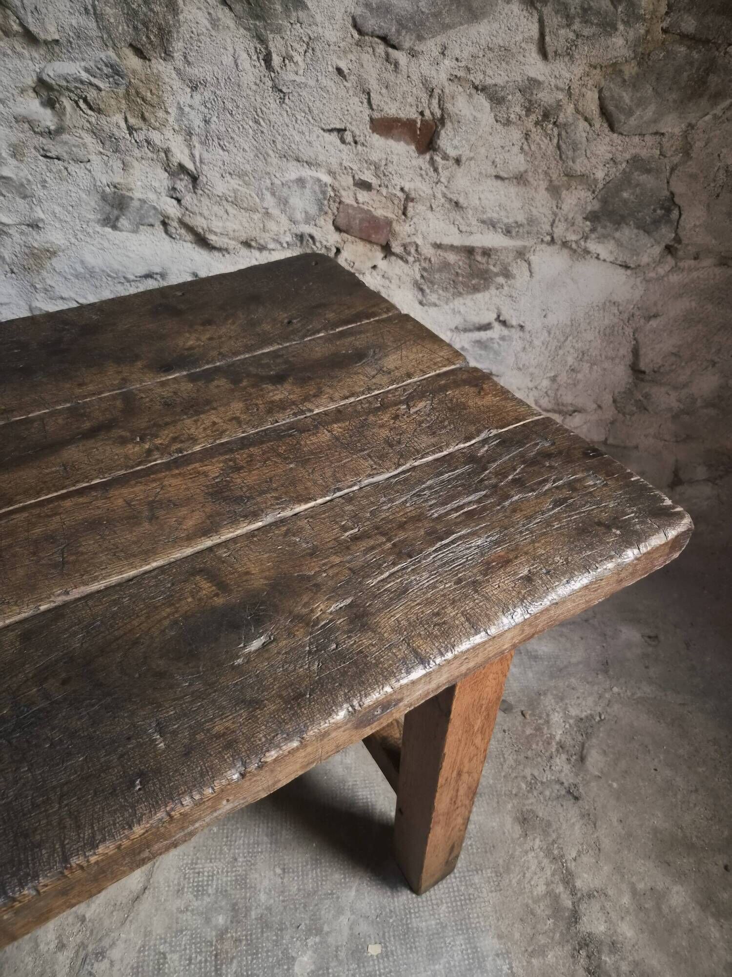 Dining table / antique work table in oak from France, 1750–1850