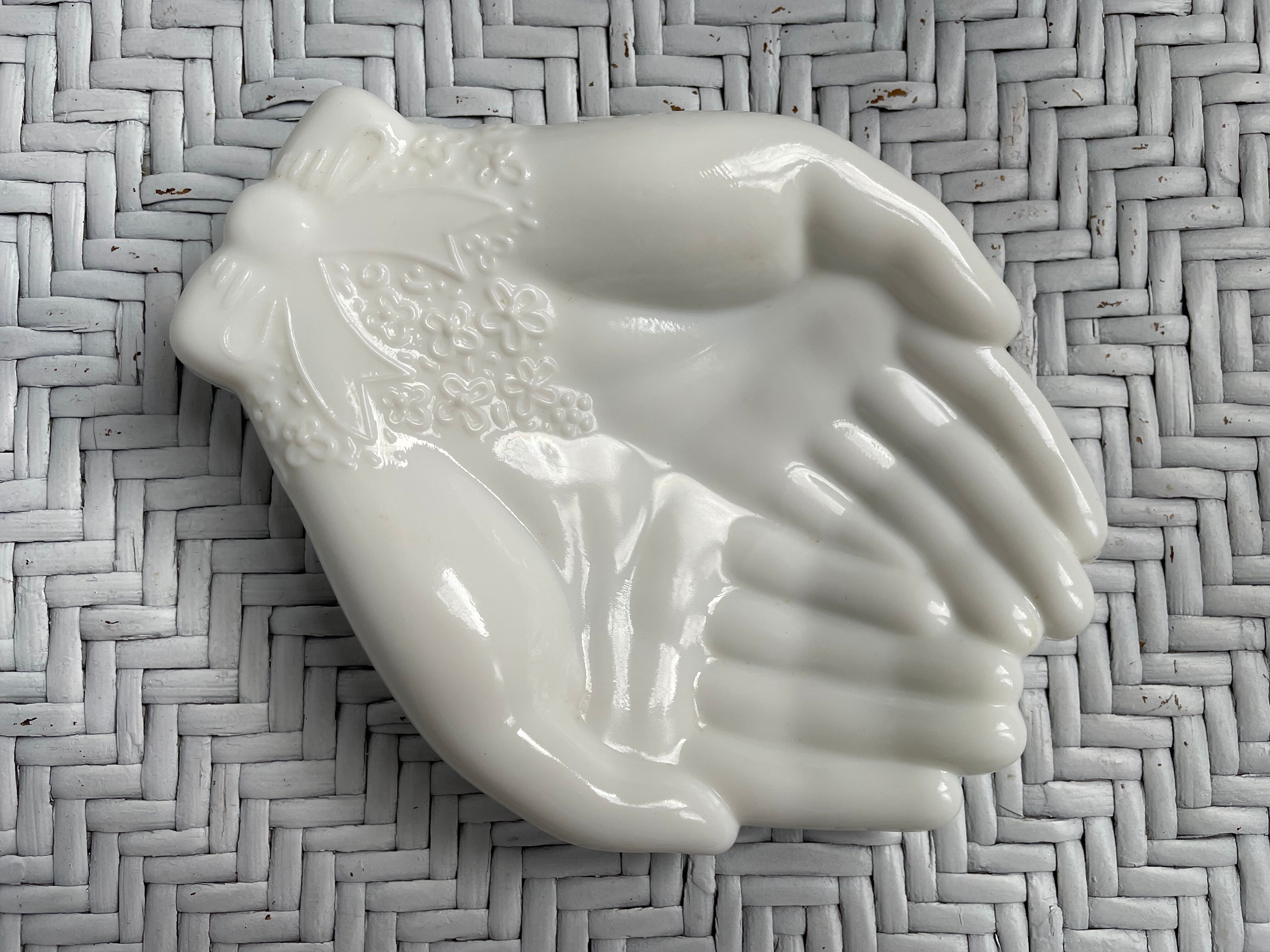 Empty pocket hands in opaline avon