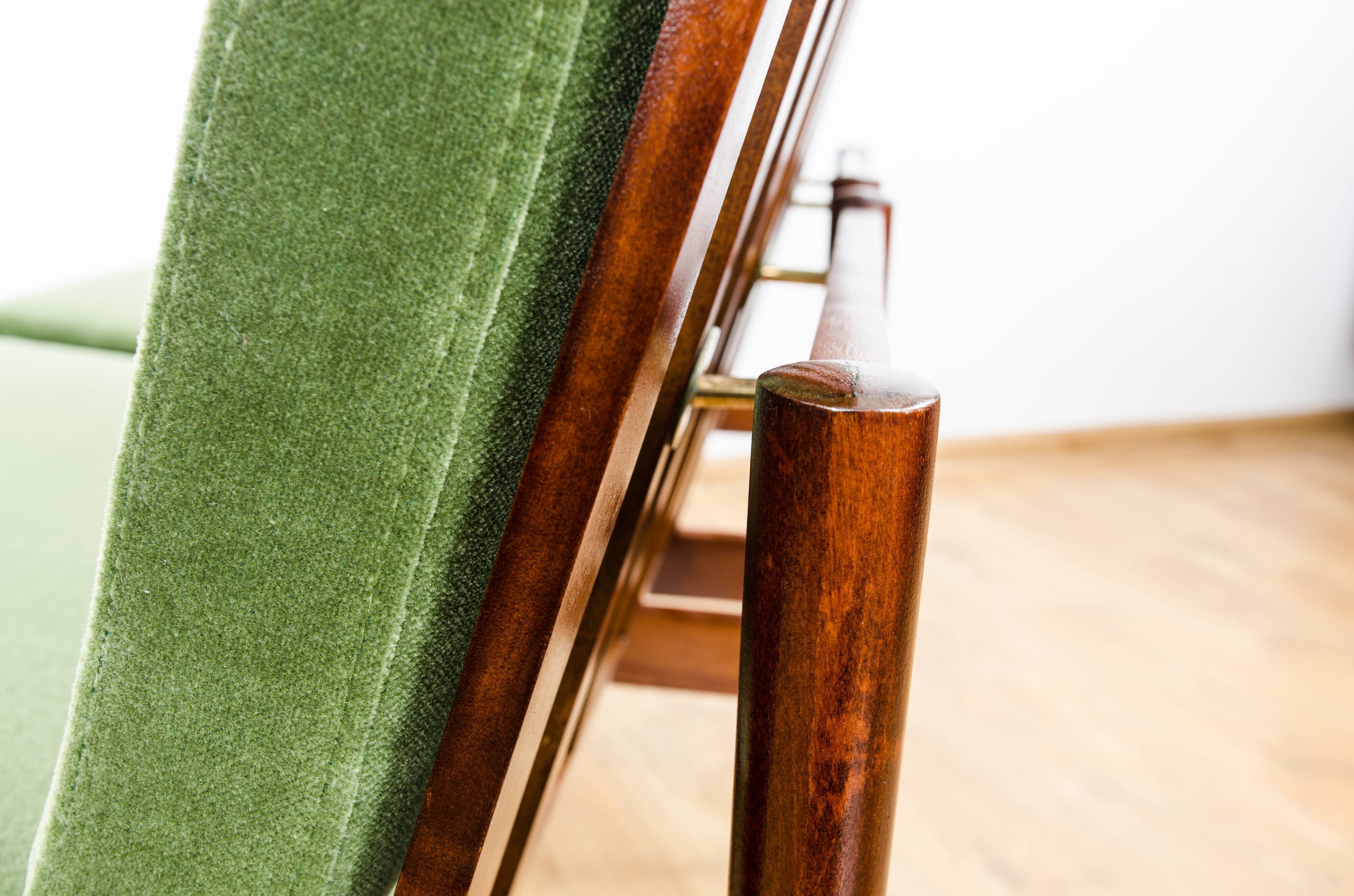 Paire de fauteuils verts du milieu du siècle 1965