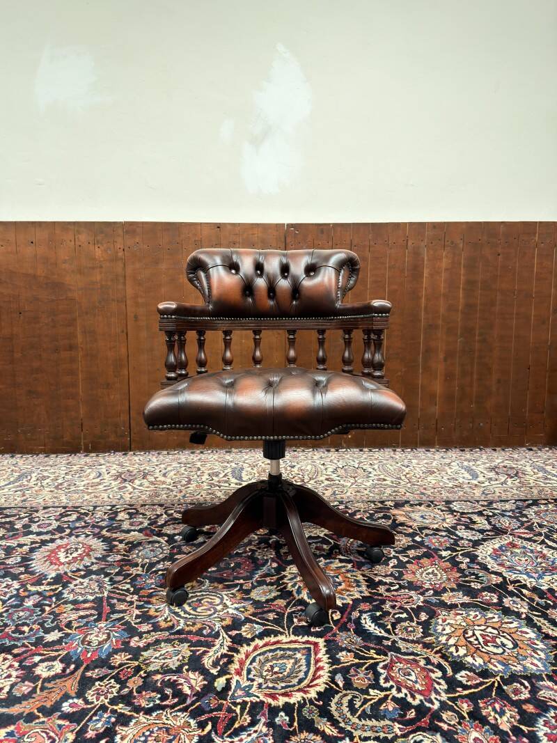 Fauteuil capitaine Chestfield anglais classique