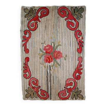 Tapis Hooked Antique Américain, Années 1920, Élégance Florale