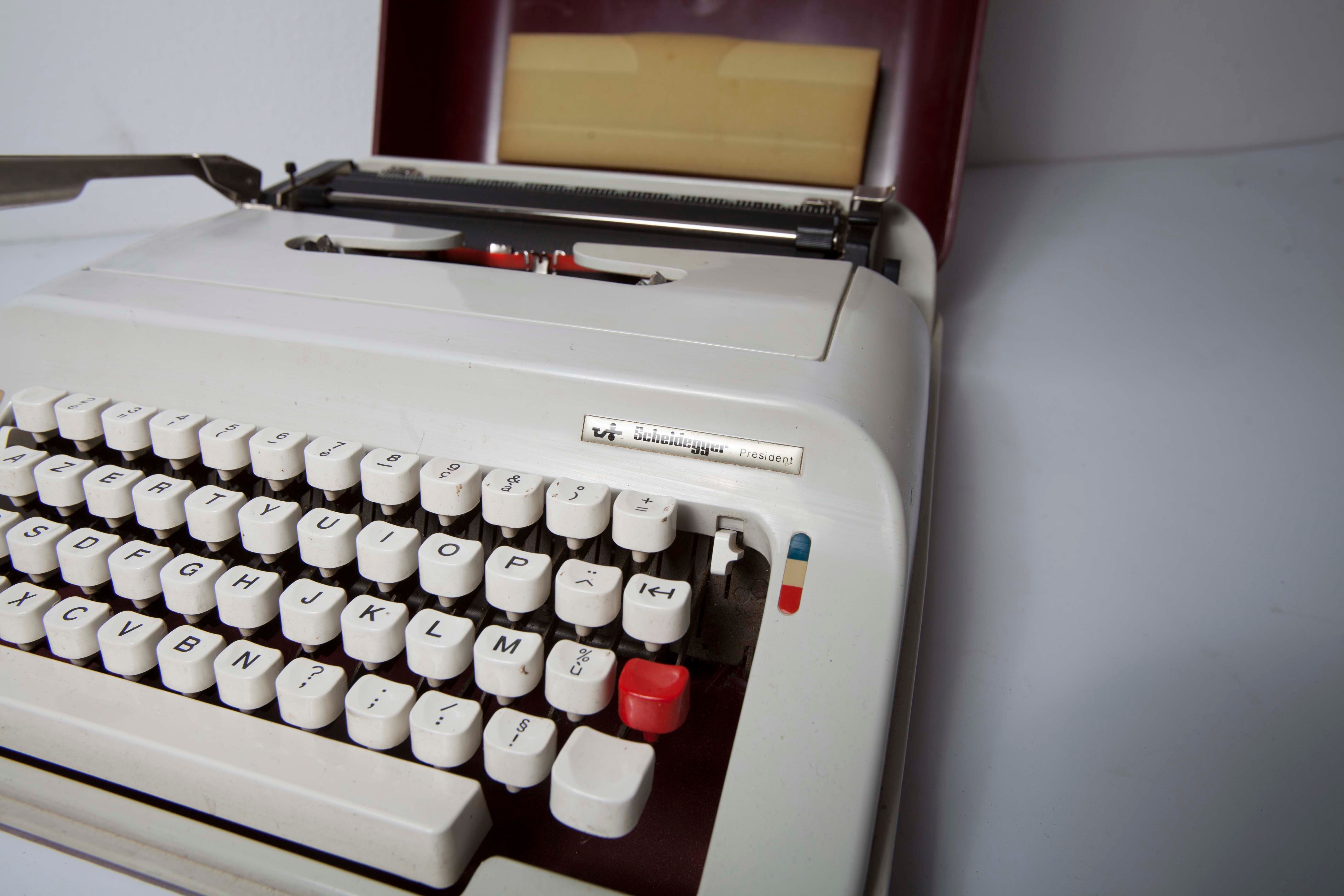 Sheidegger typewriter President by Olivetti