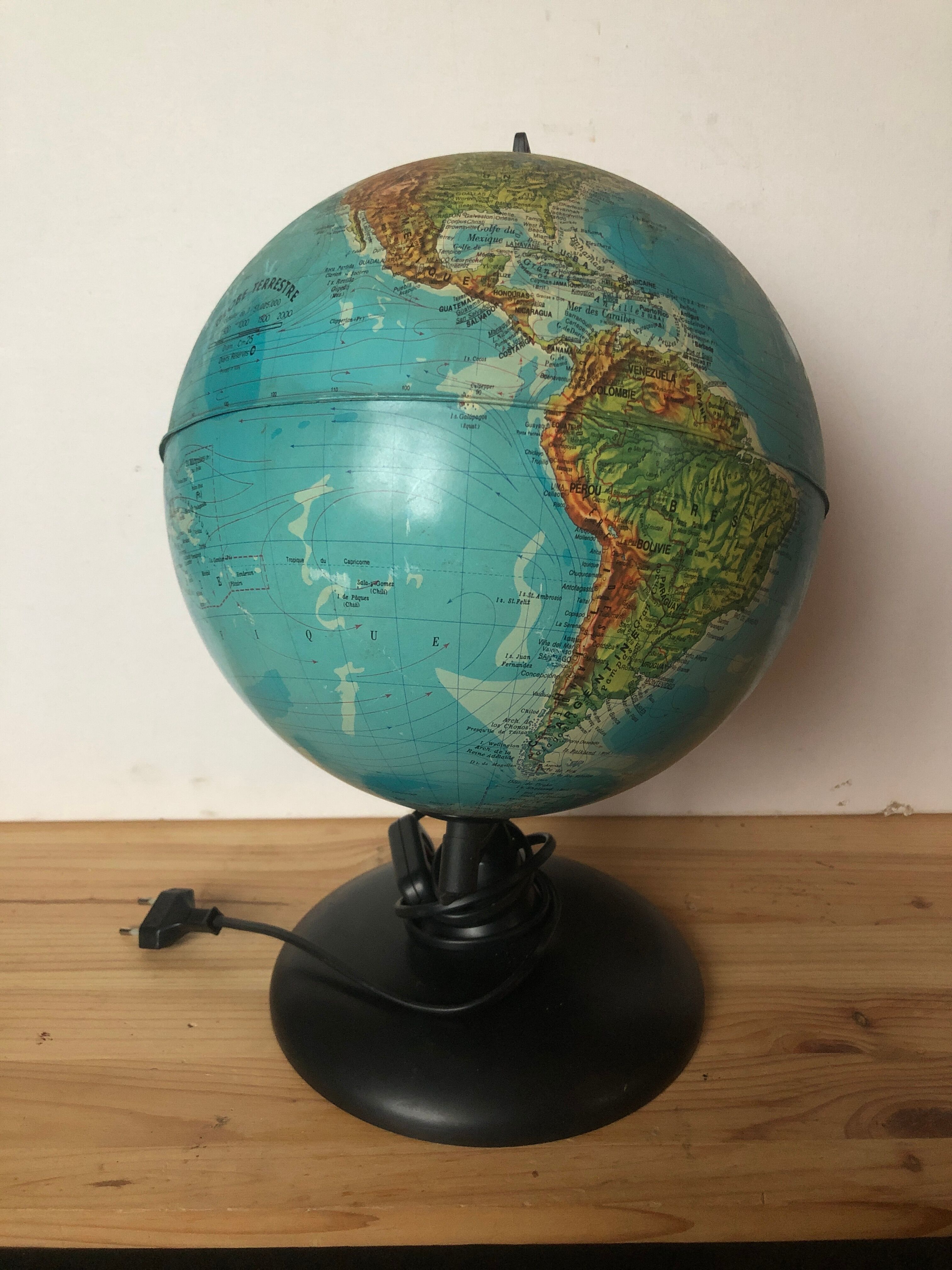 World map lamp