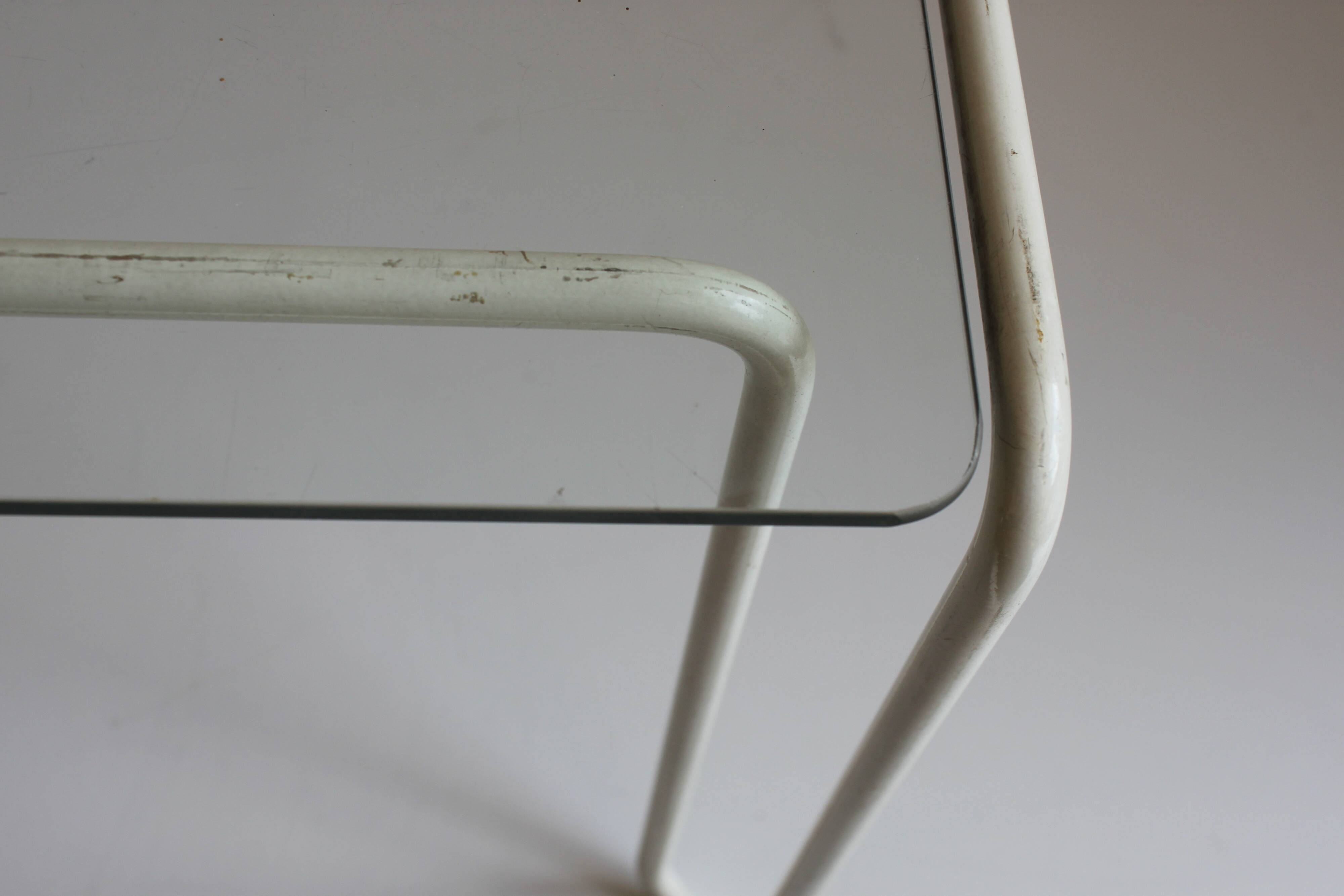 Table basse vintage à structure en métal courbé, 1960