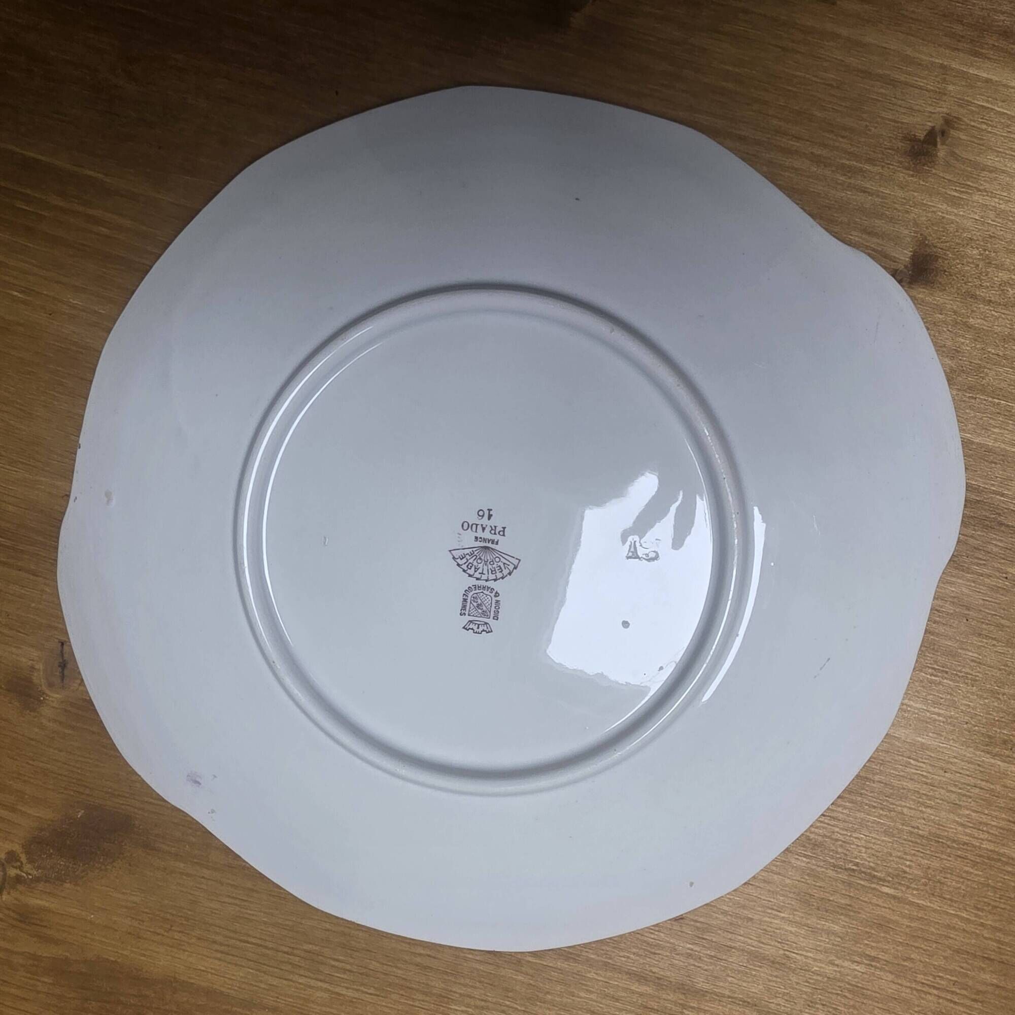 Set of 4 Digoin-Sarreguemines dishes