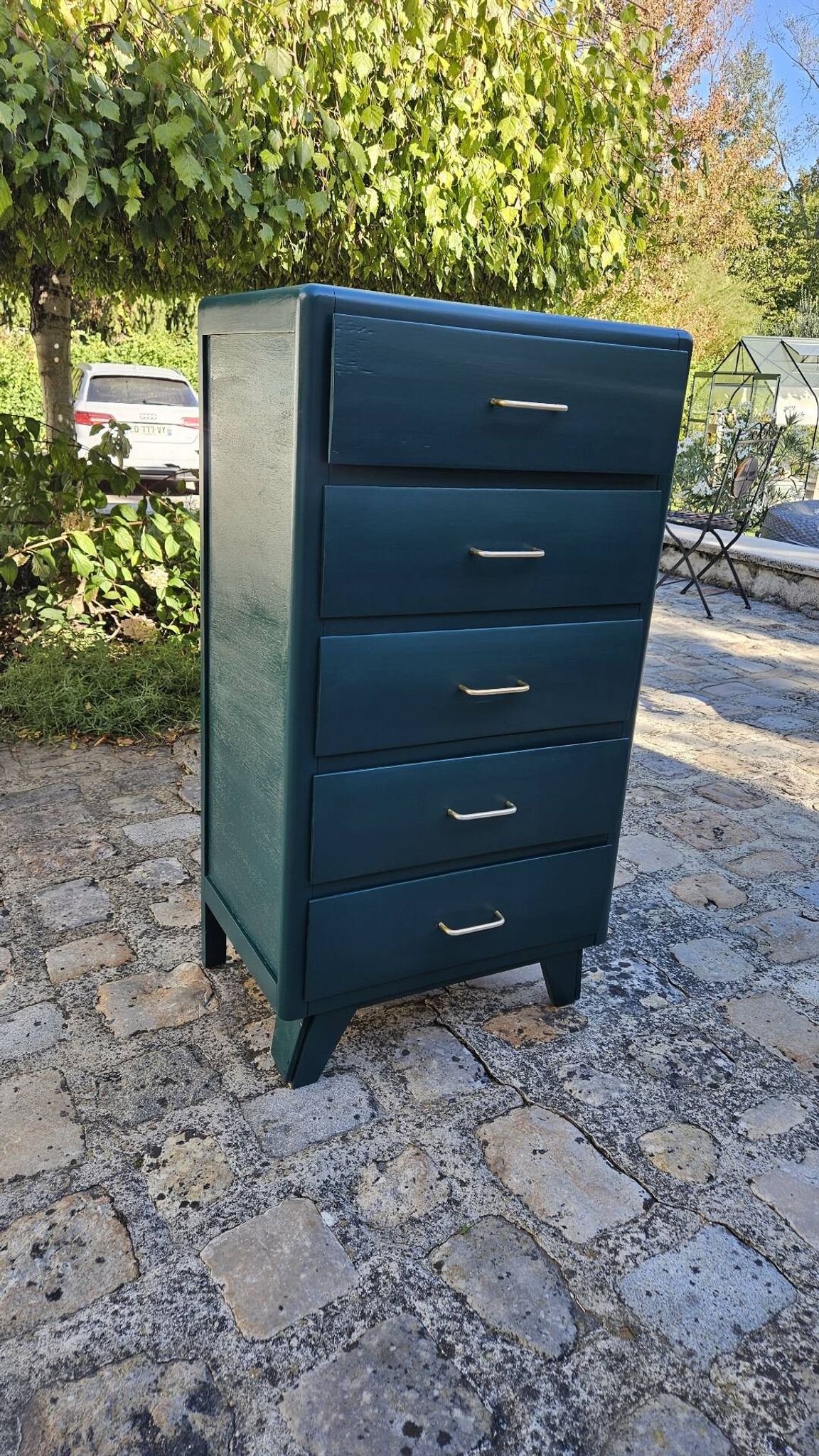 Vintage chest of drawers with 5 drawers