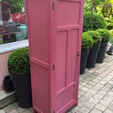 Parisian wardrobe bonnetière