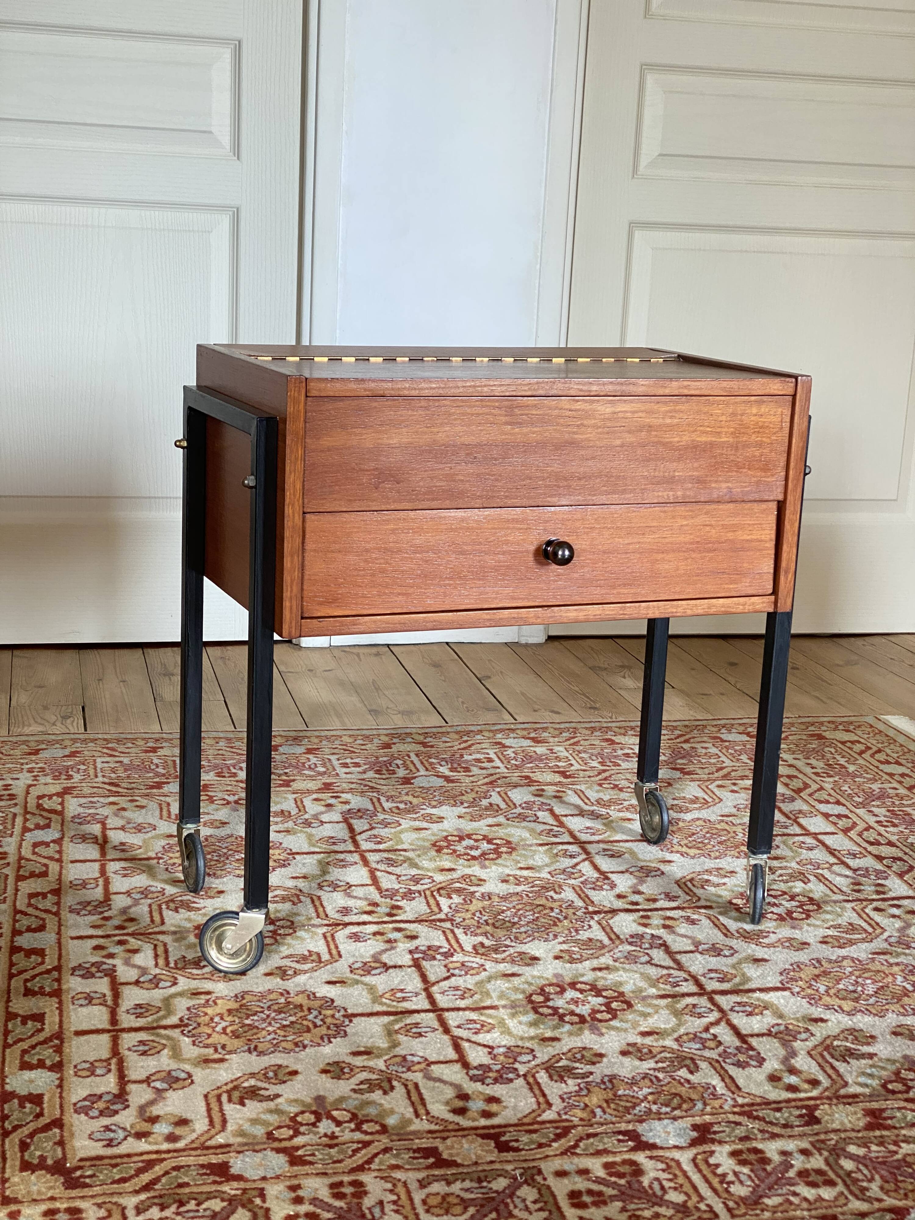 Secretary / Vintage Scandinavian side table on wheels