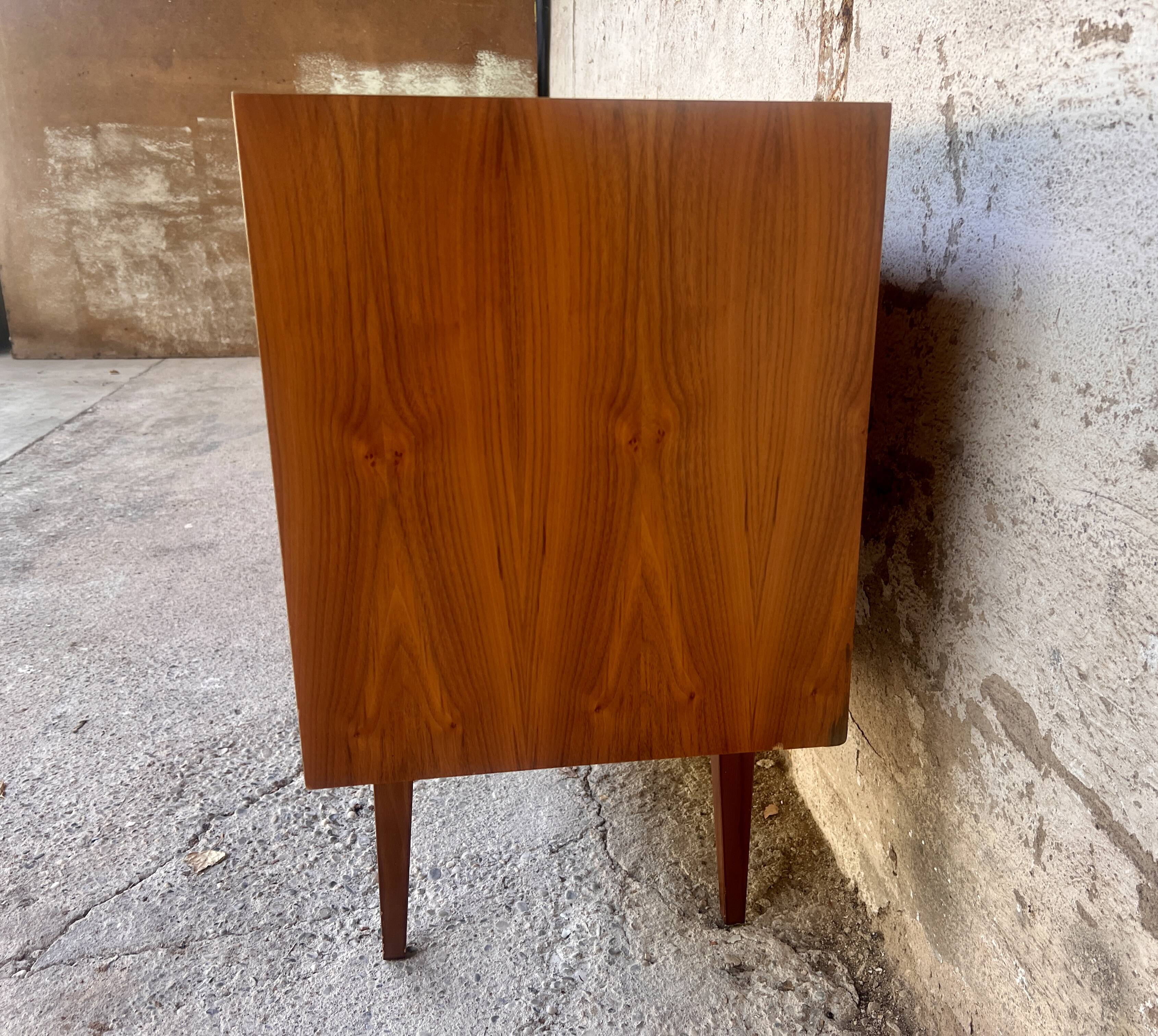 Vintage TV/hi-fi cabinet sideboard