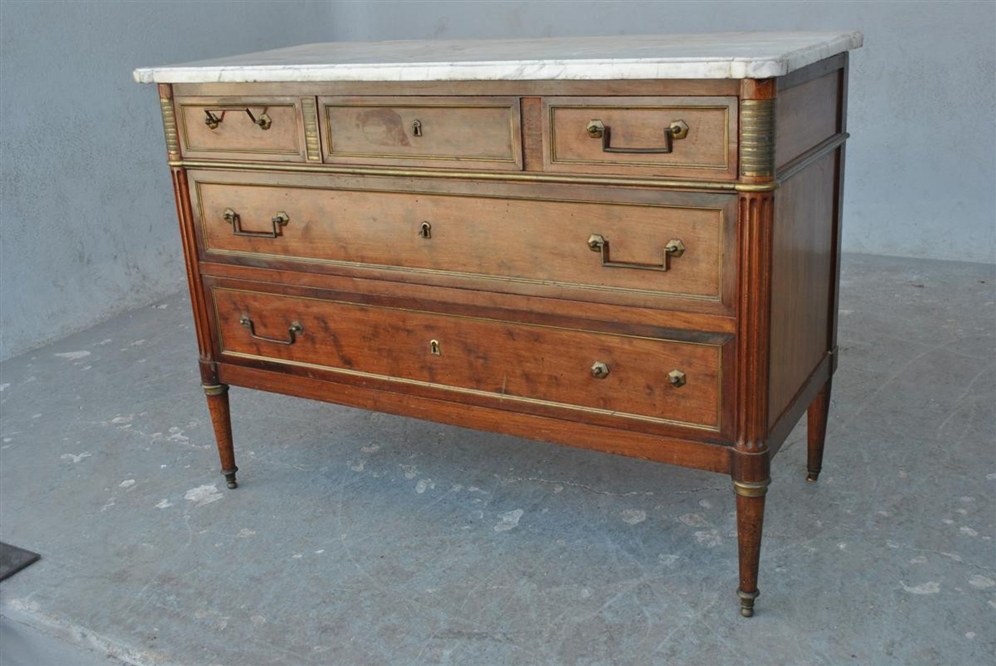 Convenient to scraper style Louis XVI mahogany era XVIII