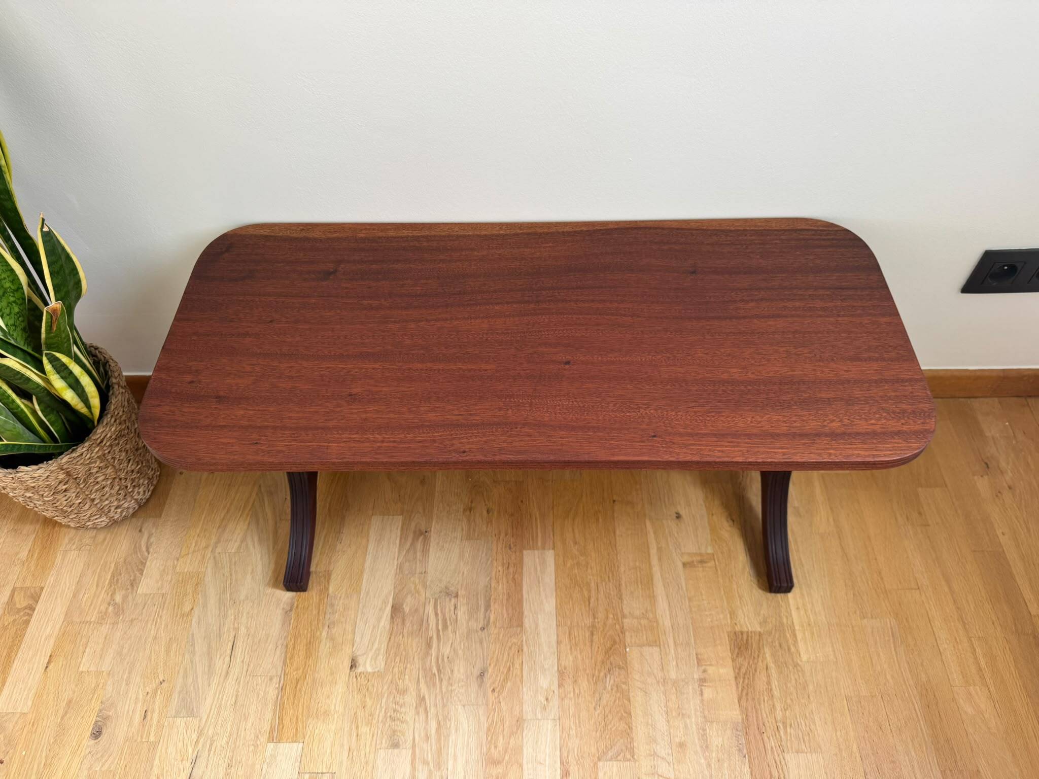 Vintage English style coffee table