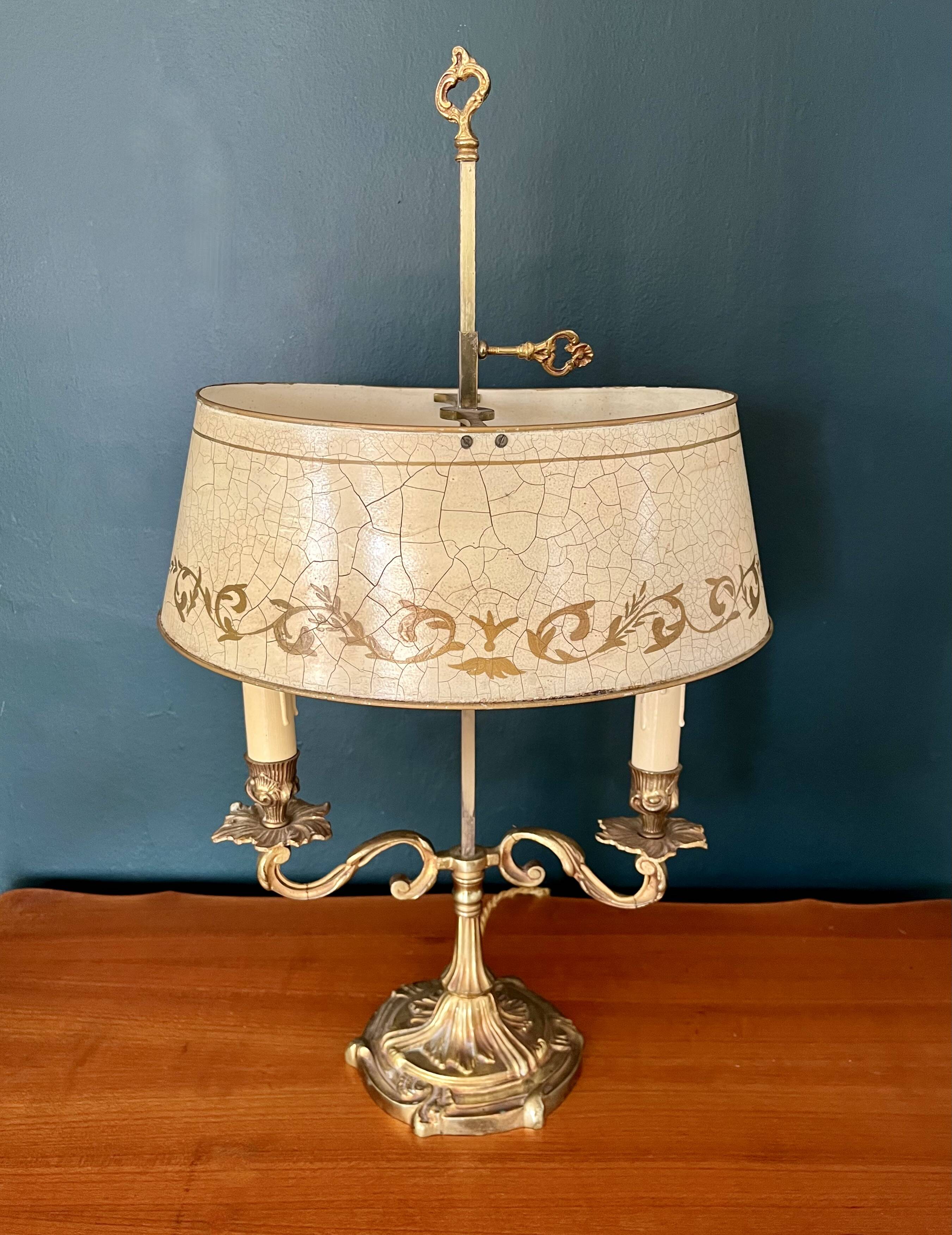 Lampe bouillotte en bronze de style louis xv vers 1850
