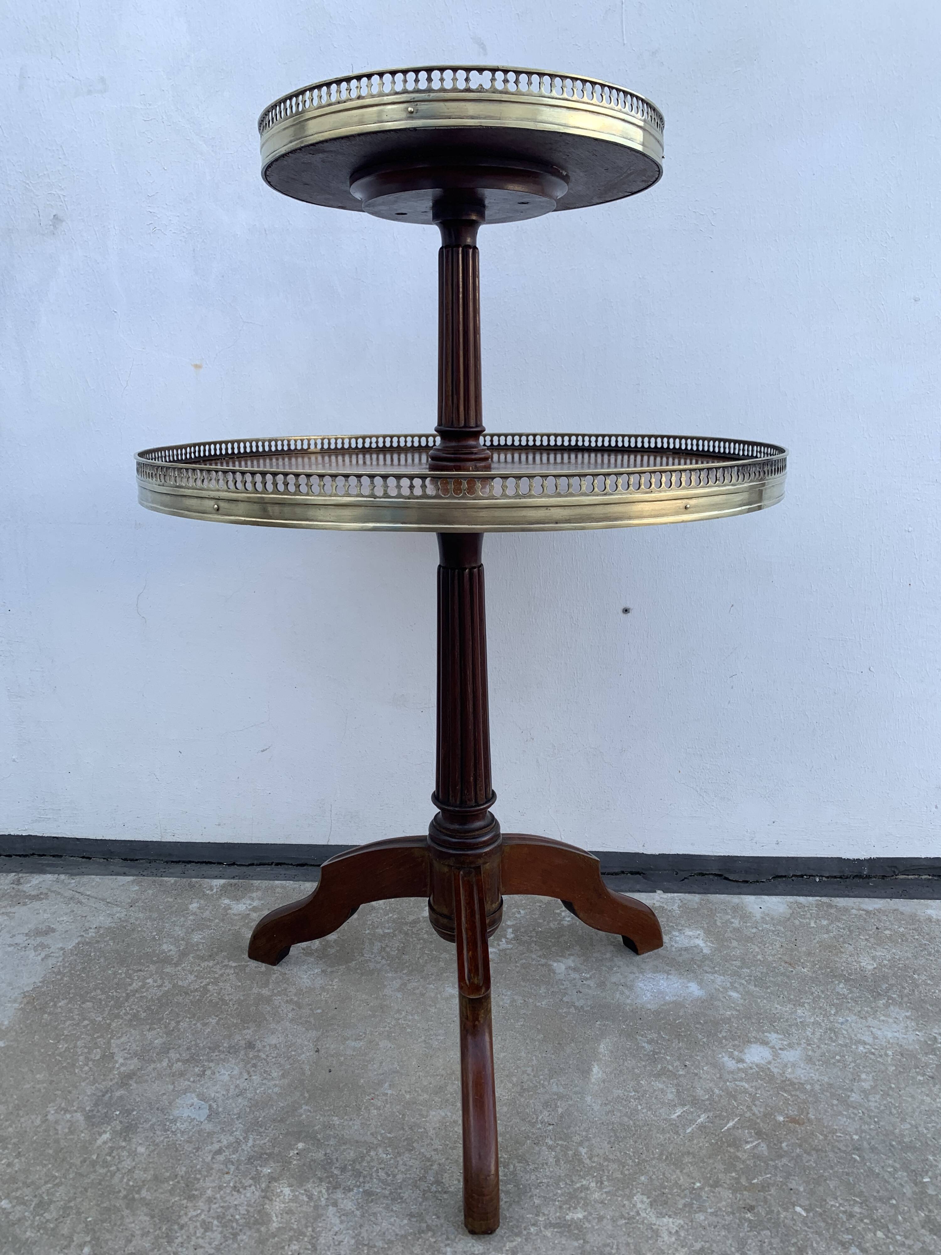 Late 19th century tripod pedestal table in wood marquetry