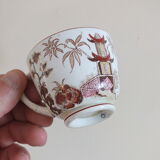 6 teacups in Japanese décor tiled at the Pagoda