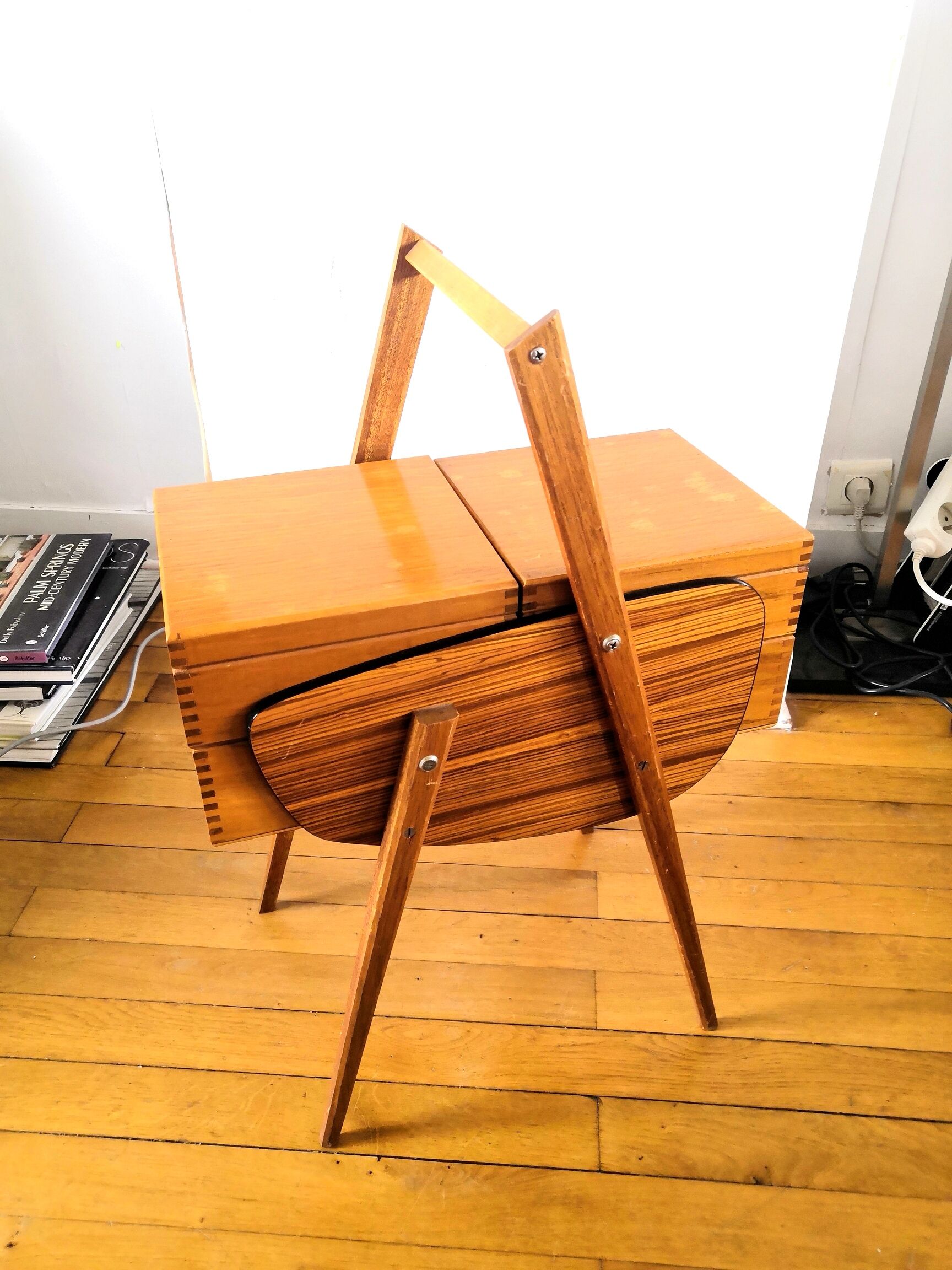 Travailleuse pieds compas bois et formica design années 50 - 60
