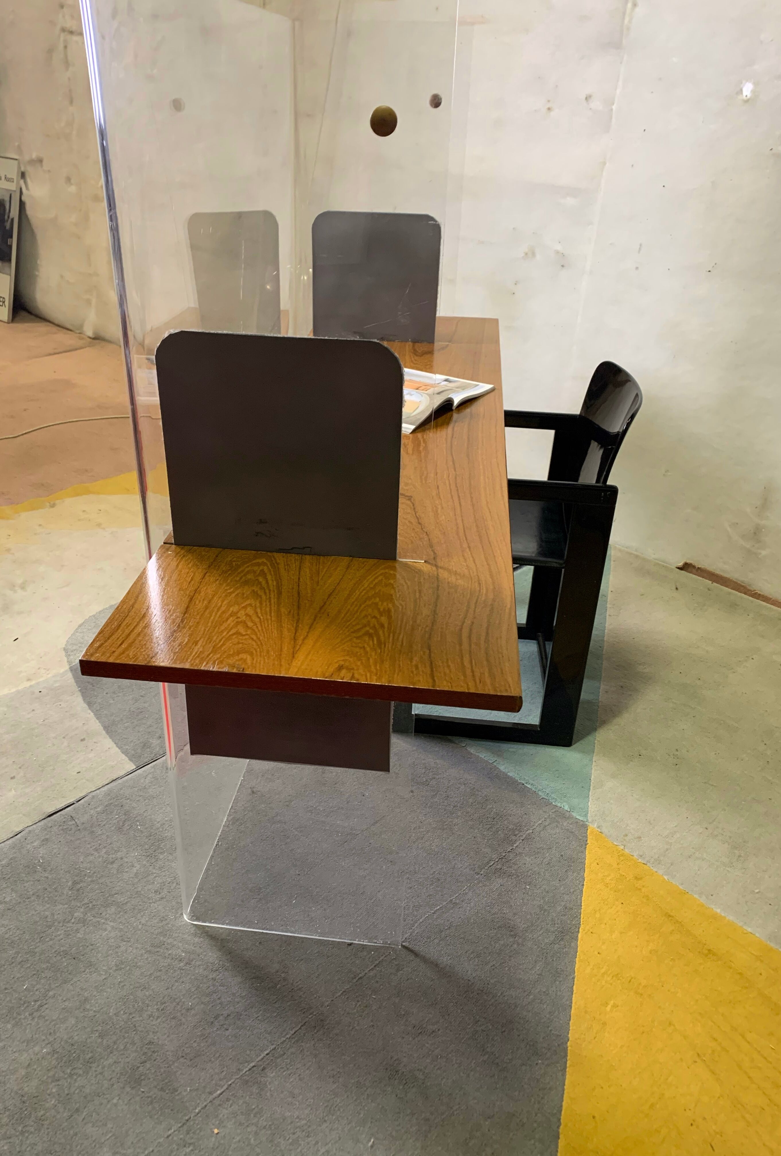 Bureau space age roomdivider 1980