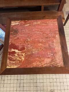 Table de bistrot carrée