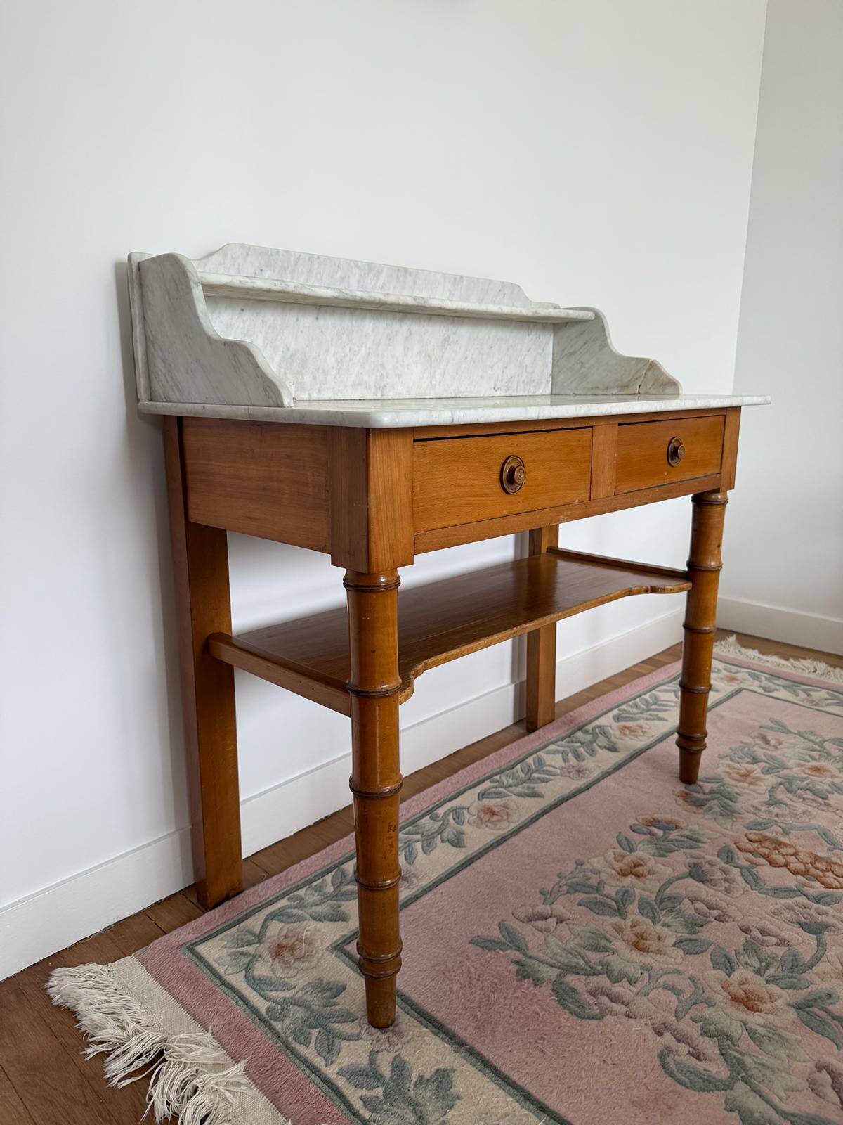 Dressing table in wood and marble