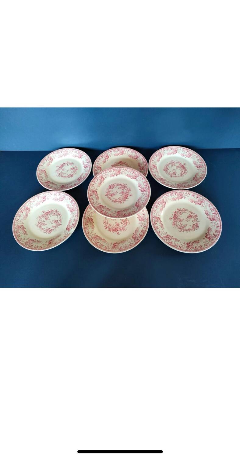 7 assiettes Gien