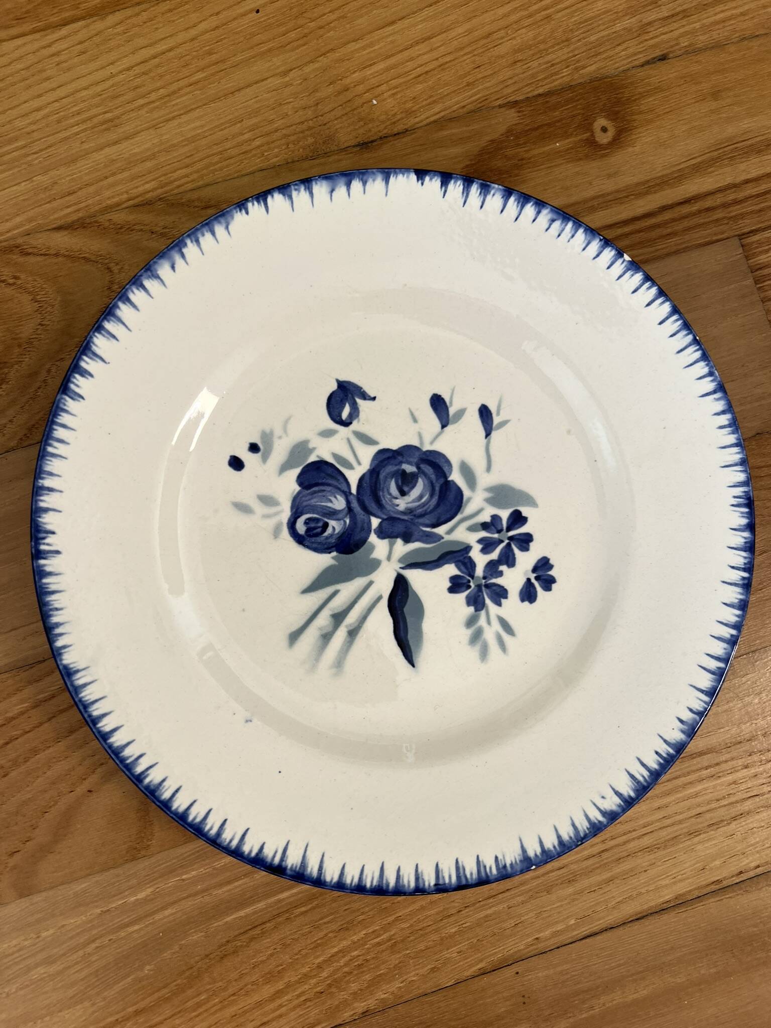 Assiettes à dessert dépareillées bleues