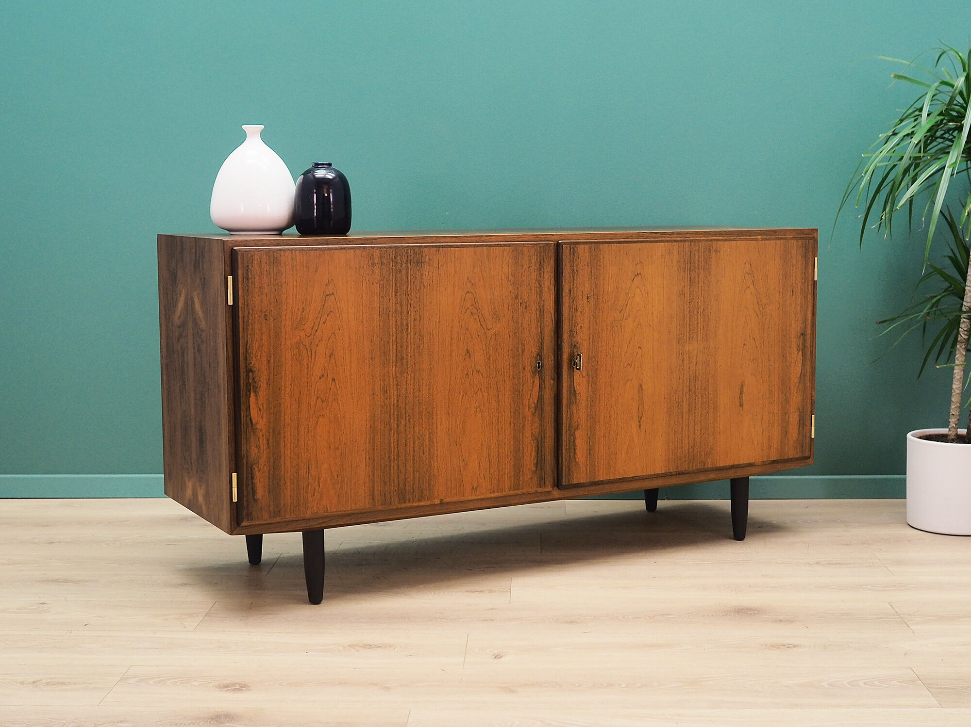 Rosewood cabinet, Danish design, 1960s, designer: Carlo Jensen, producer: Hundevad