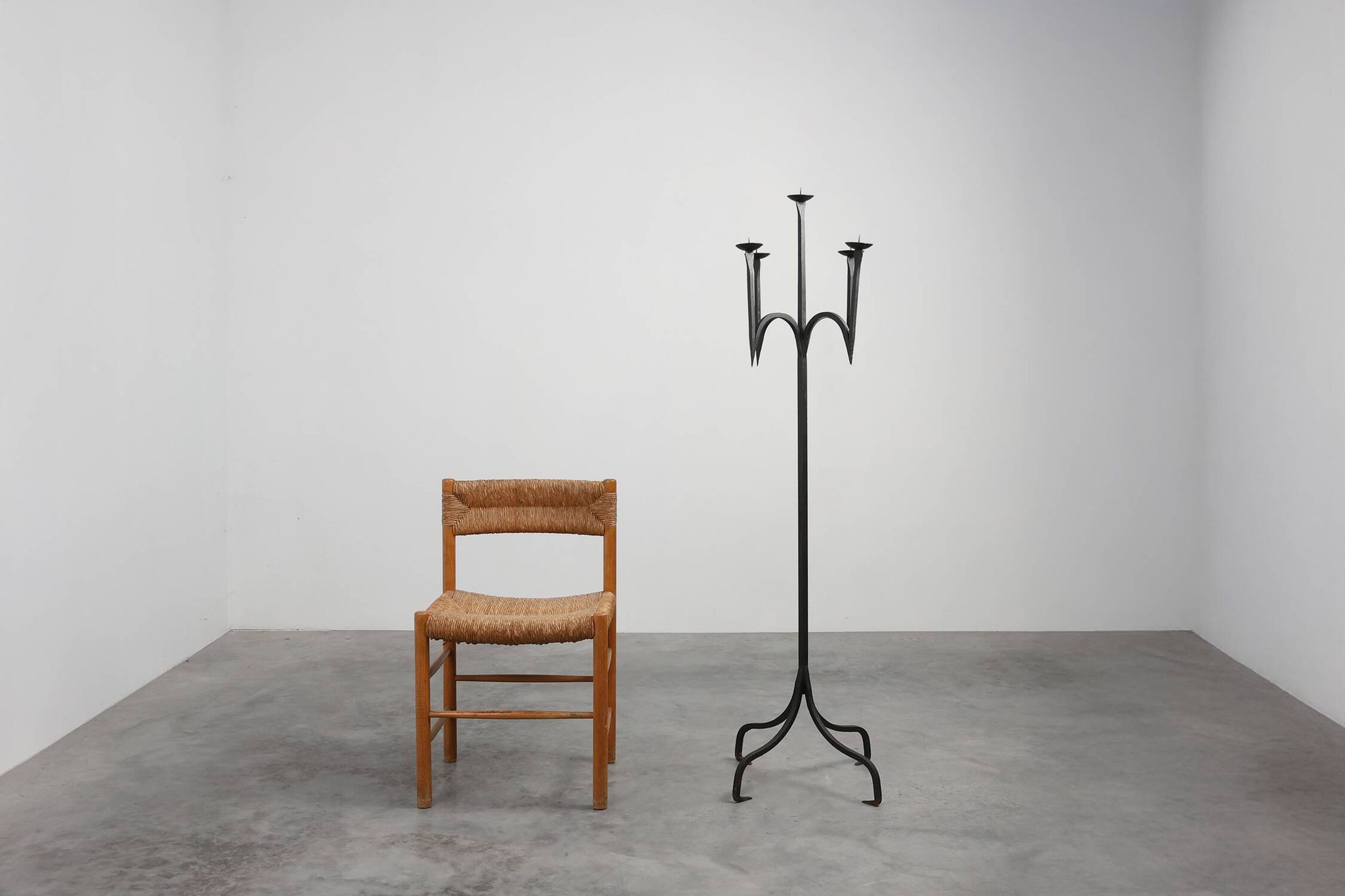 Candelabre en fer forgé néo-gothique, France, 19e siècle