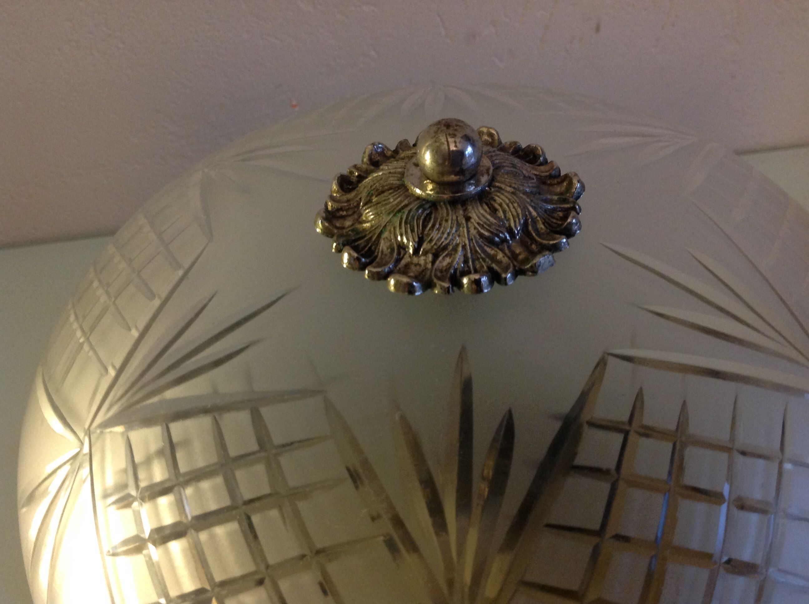 Engraved sandwind glass globe art deco style