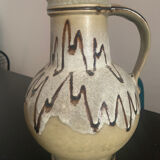 Sandstone pitcher