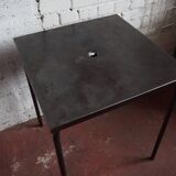 Metal table