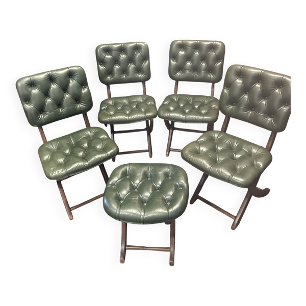 Chaises et tabouret