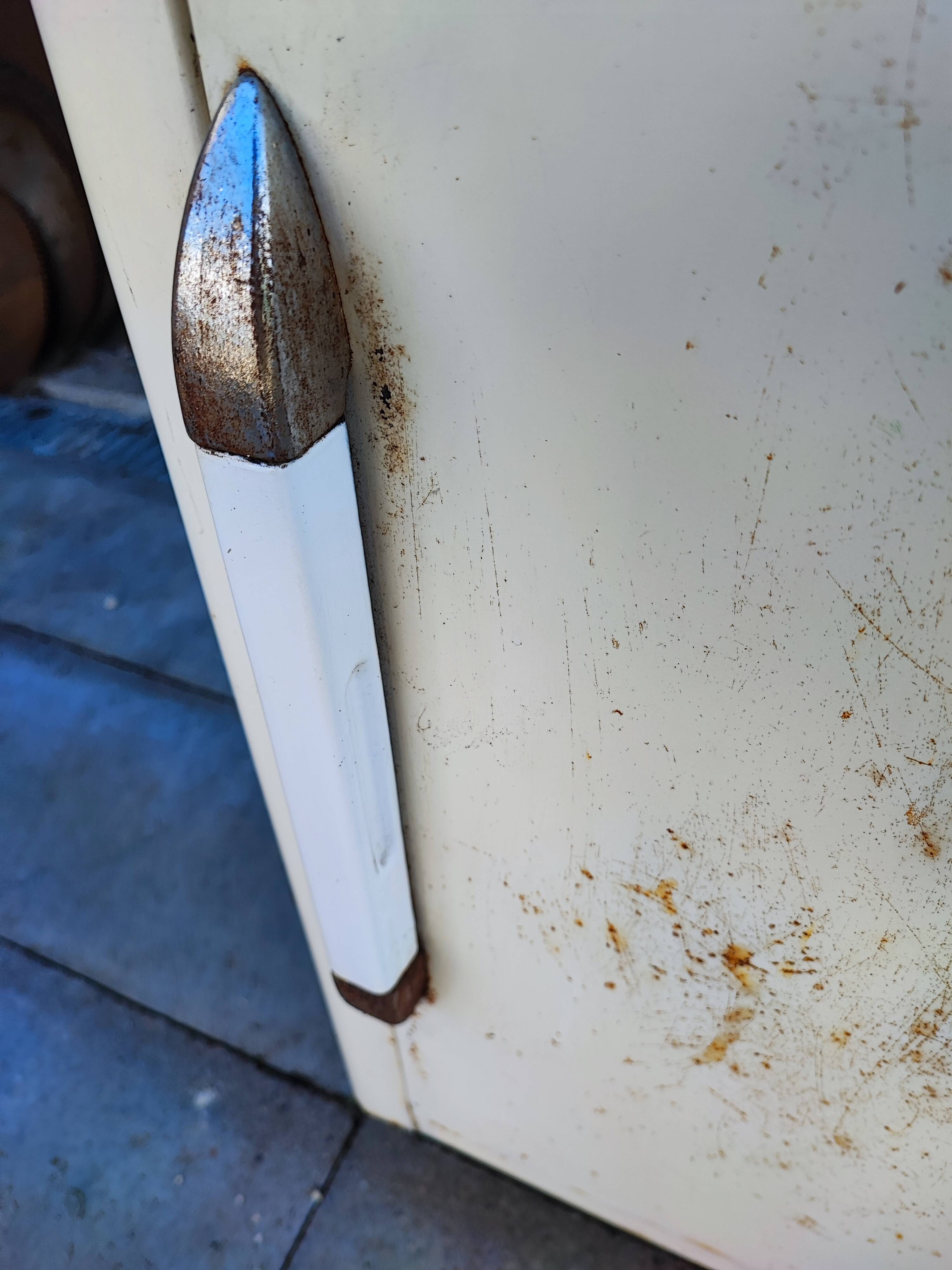 Meuble armoire de cuisine métallique