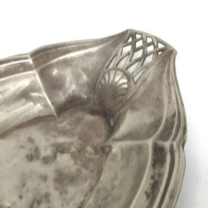 J3W platter in Art Nouveau style DESTRUKT