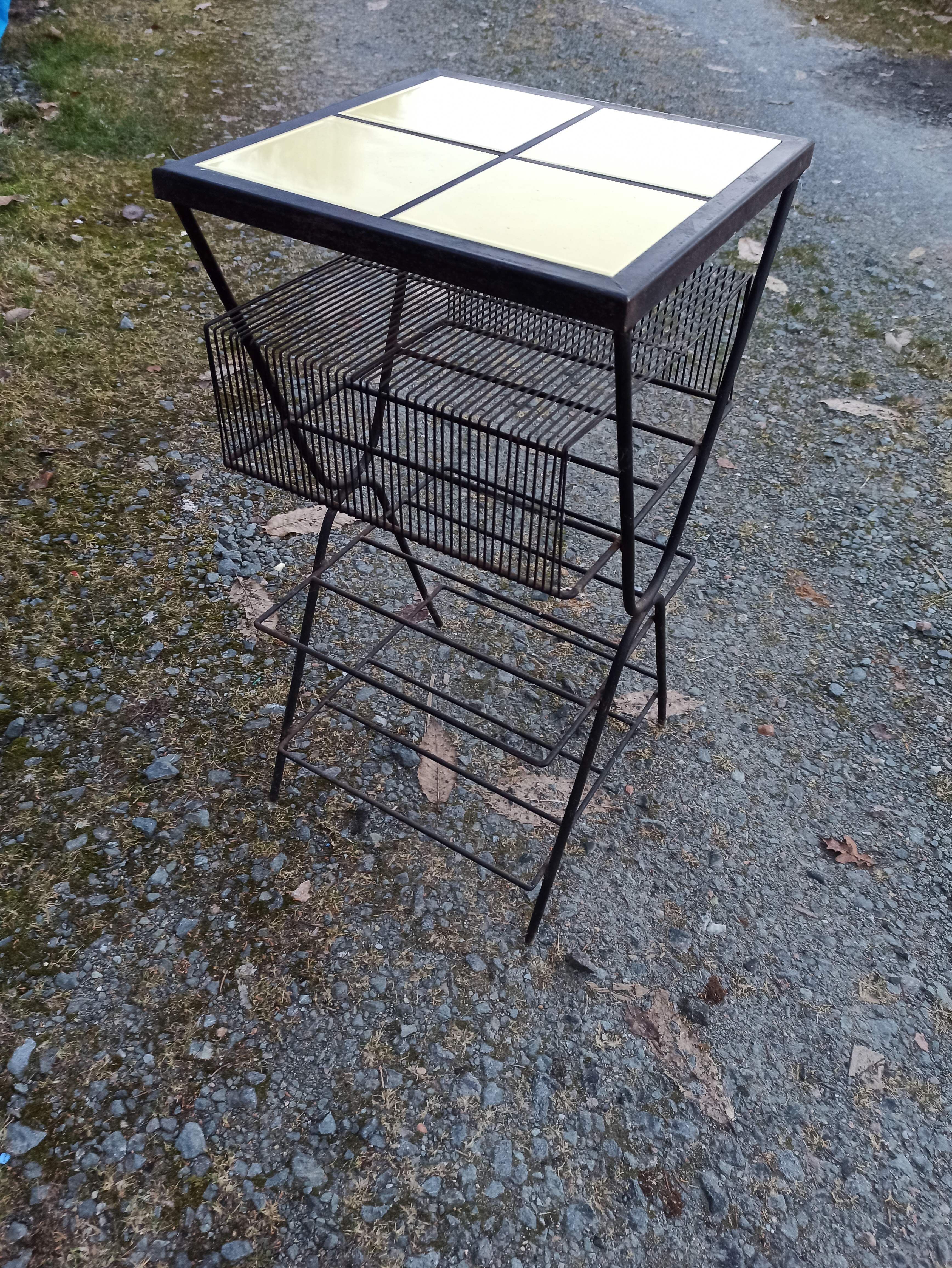 Porte vinyles meuble d'appoint en fer