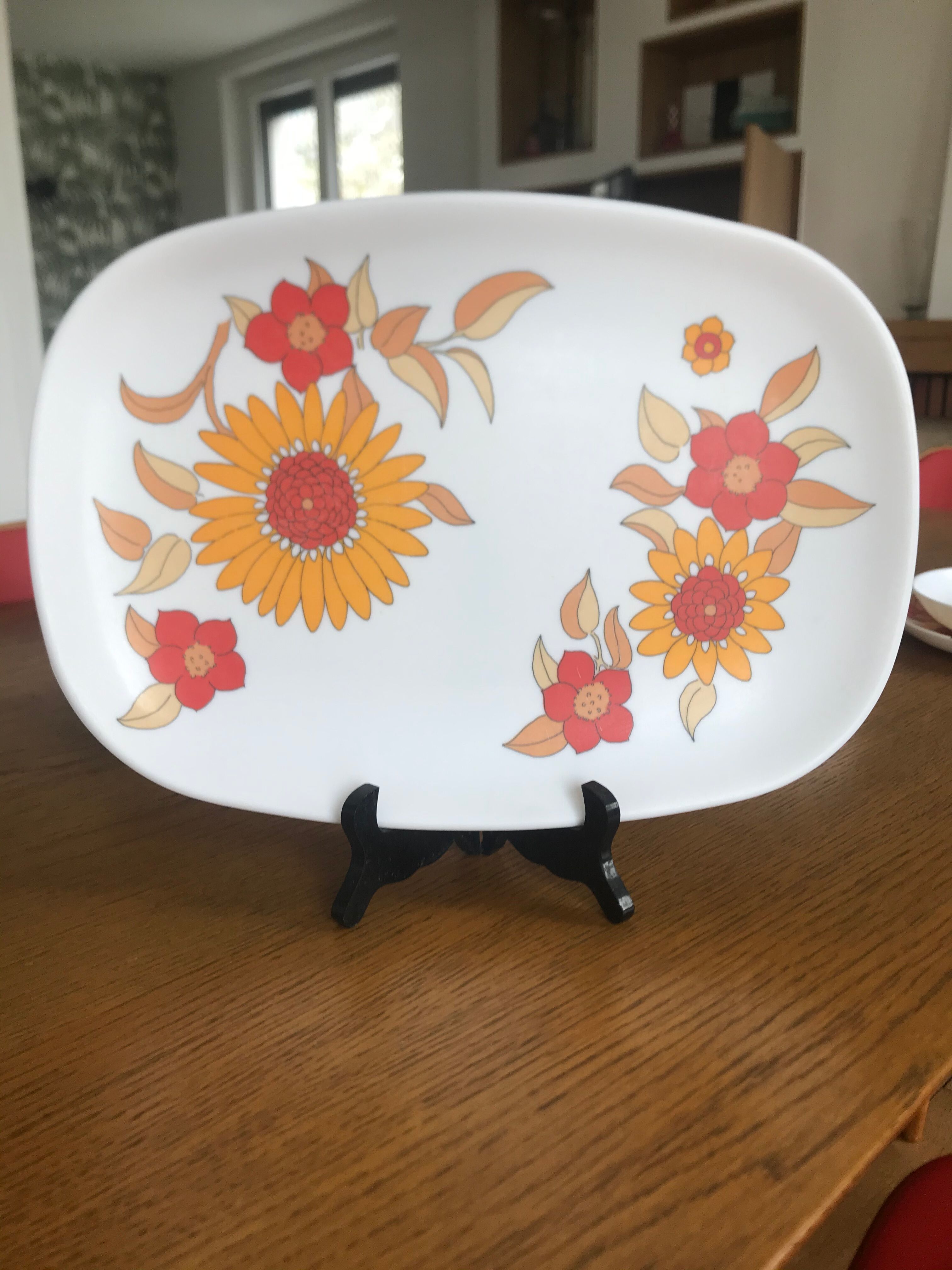 Vintage tableware service