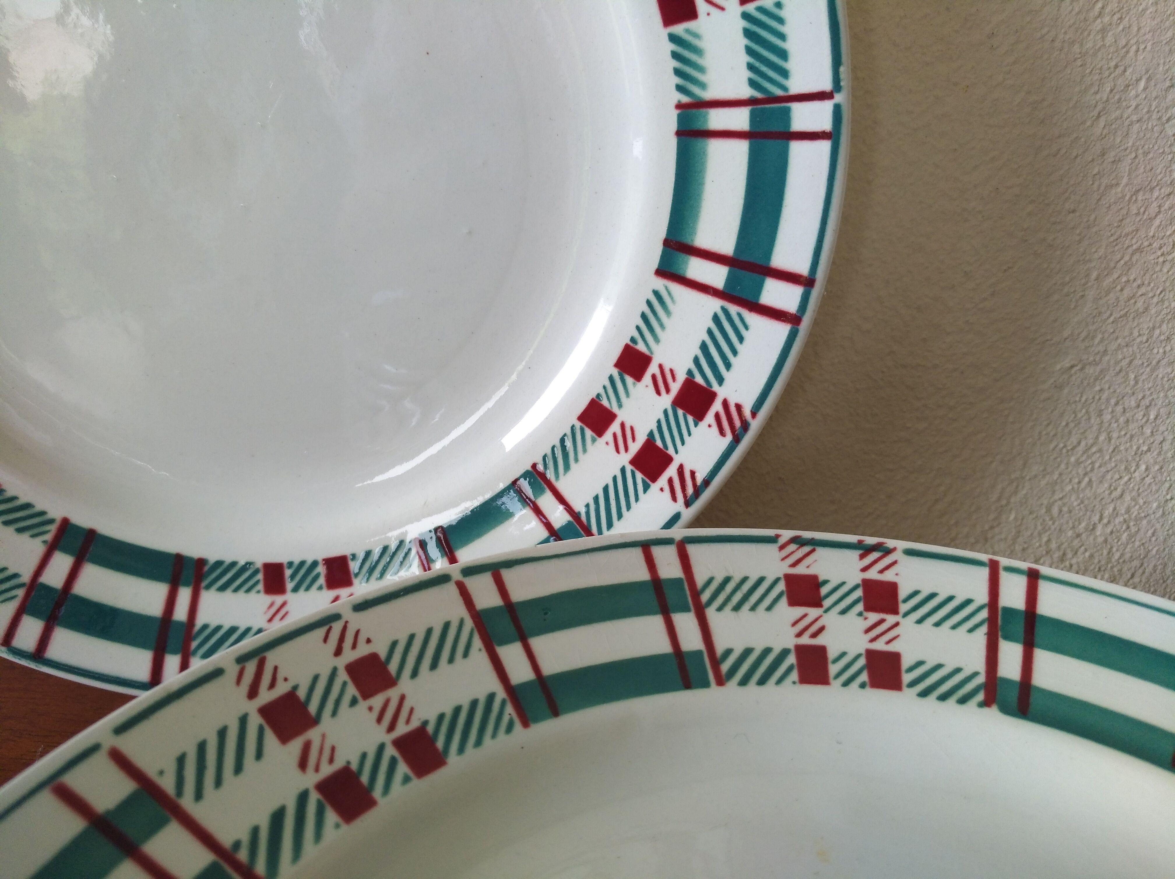 Set of 6 dessert Earth iron plates