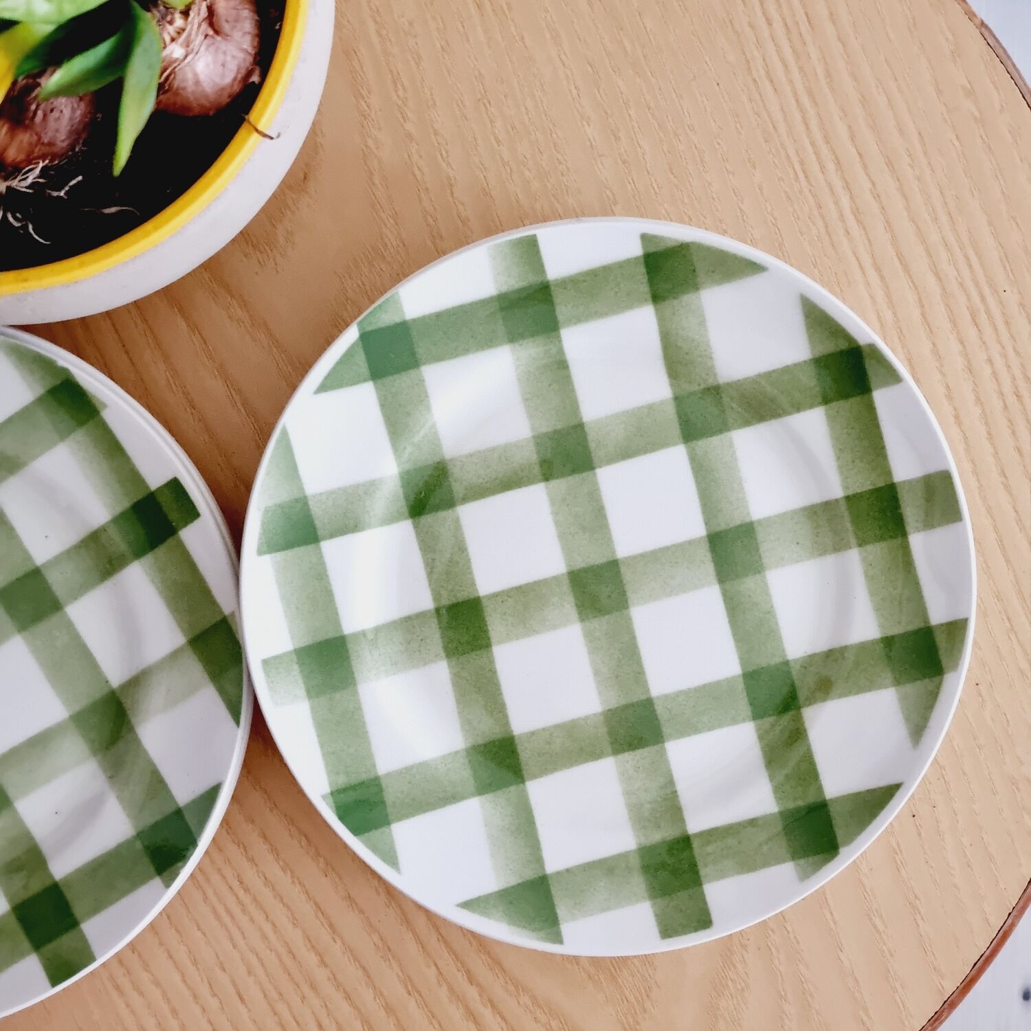 Set of 11 dessert plates and 1 Moulin des Loups dish