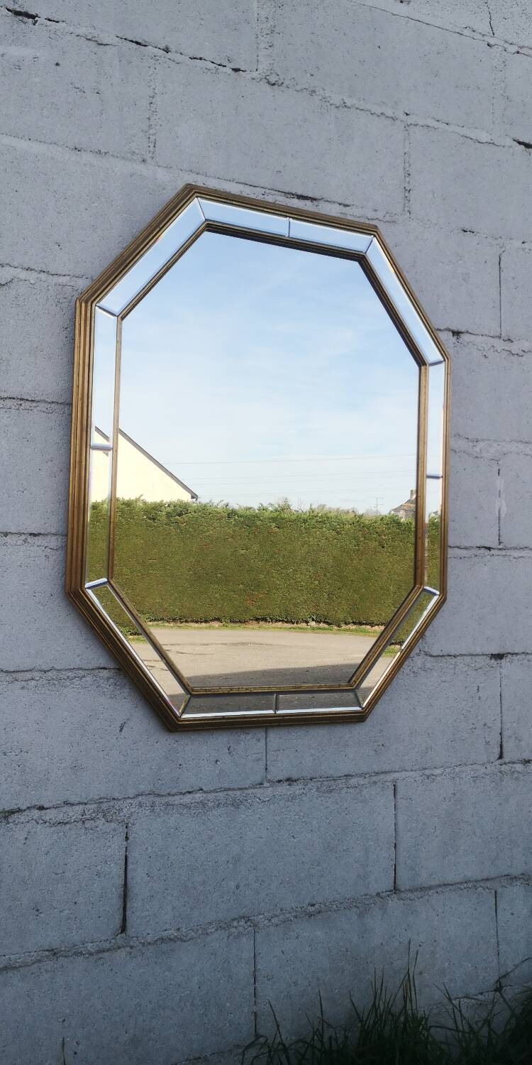 Octagonal mirror
