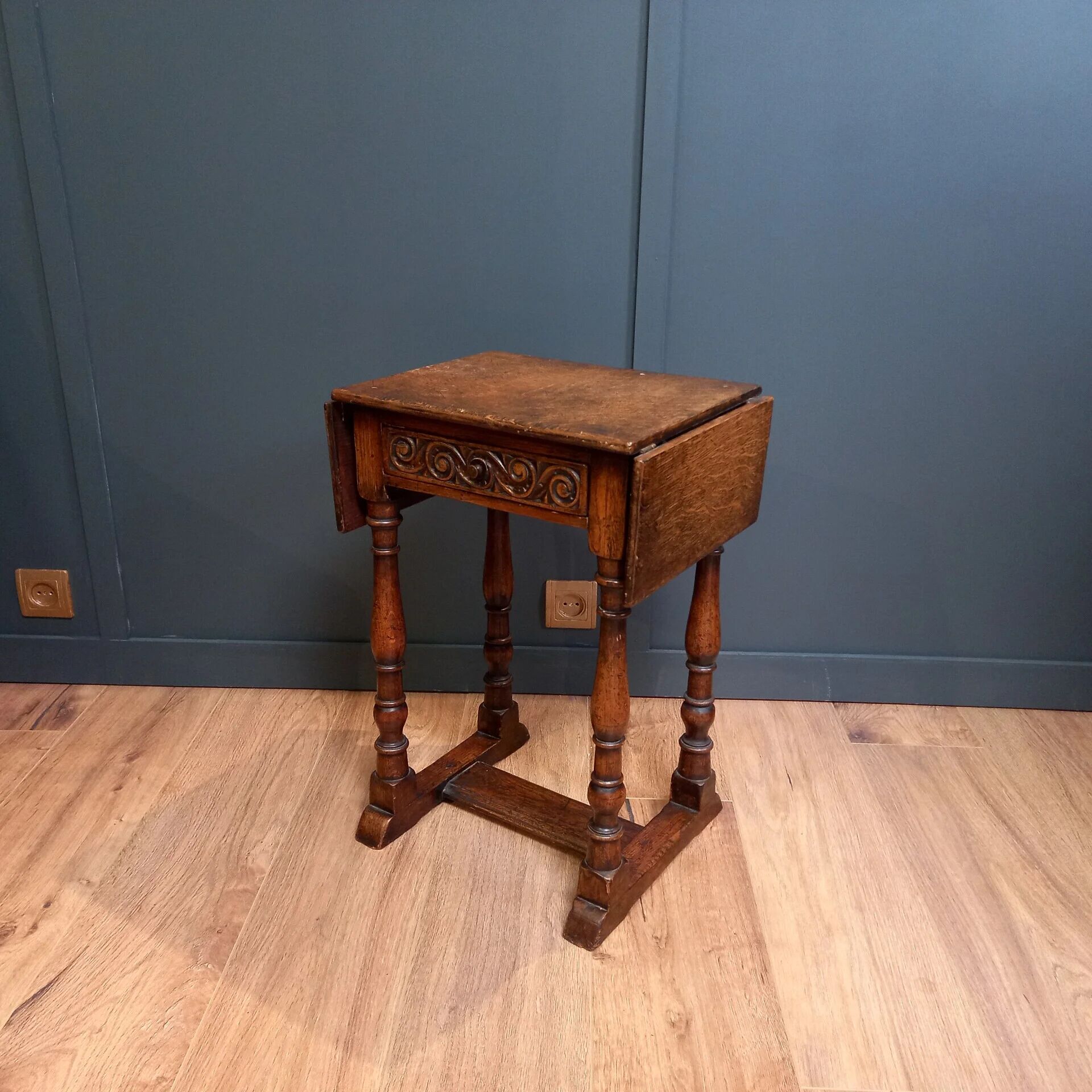 Tabouret à rabats du XVIIIe siècle