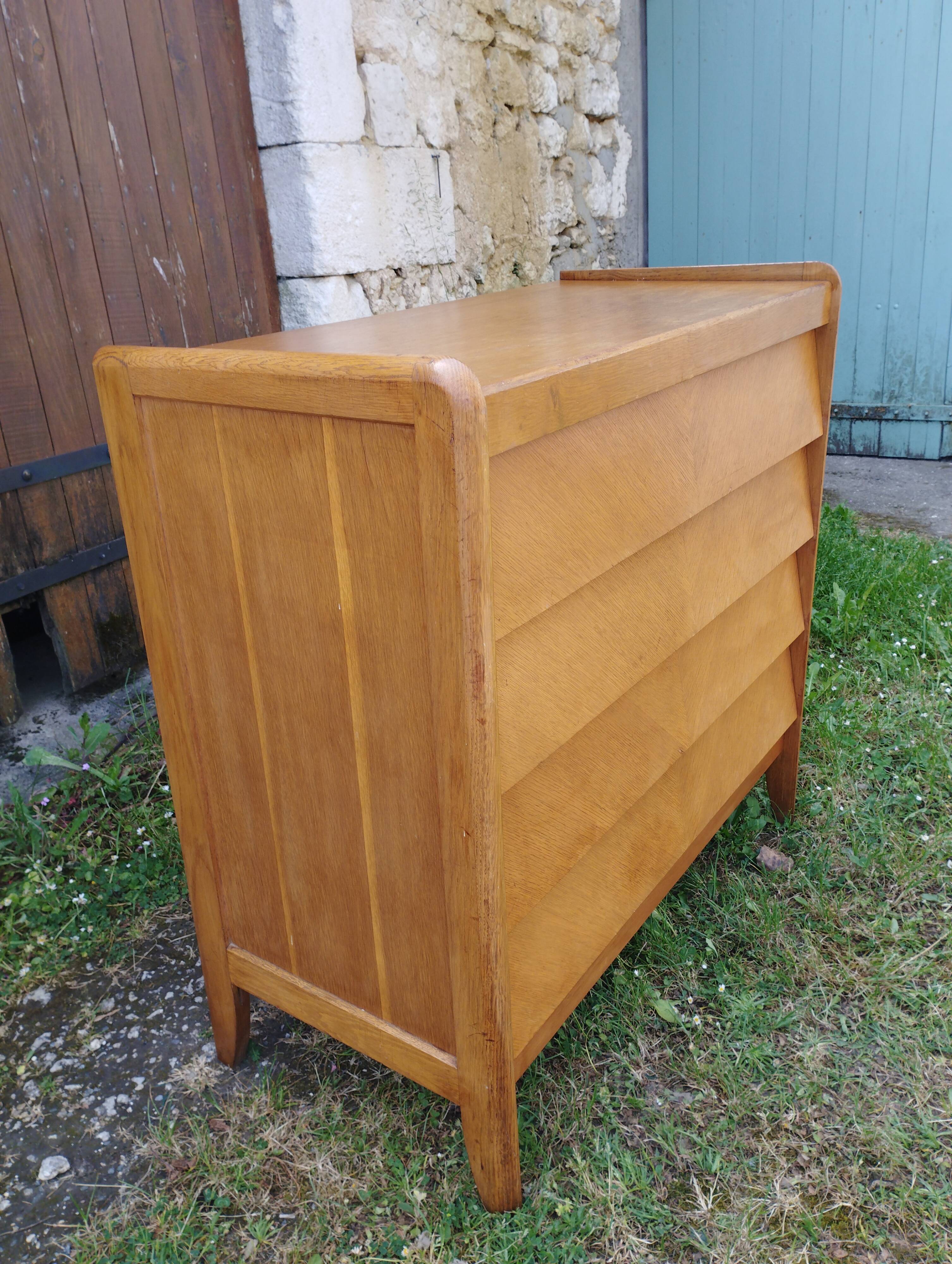 Vintage chest of drawers