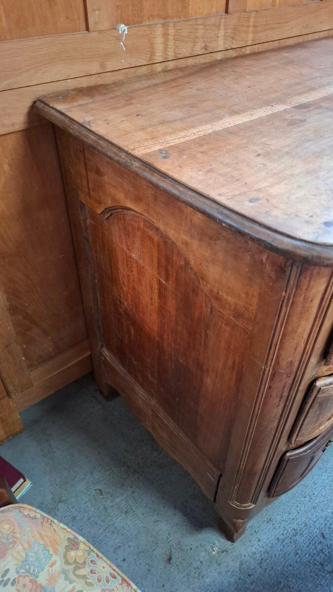 Commode XVIII en noyer