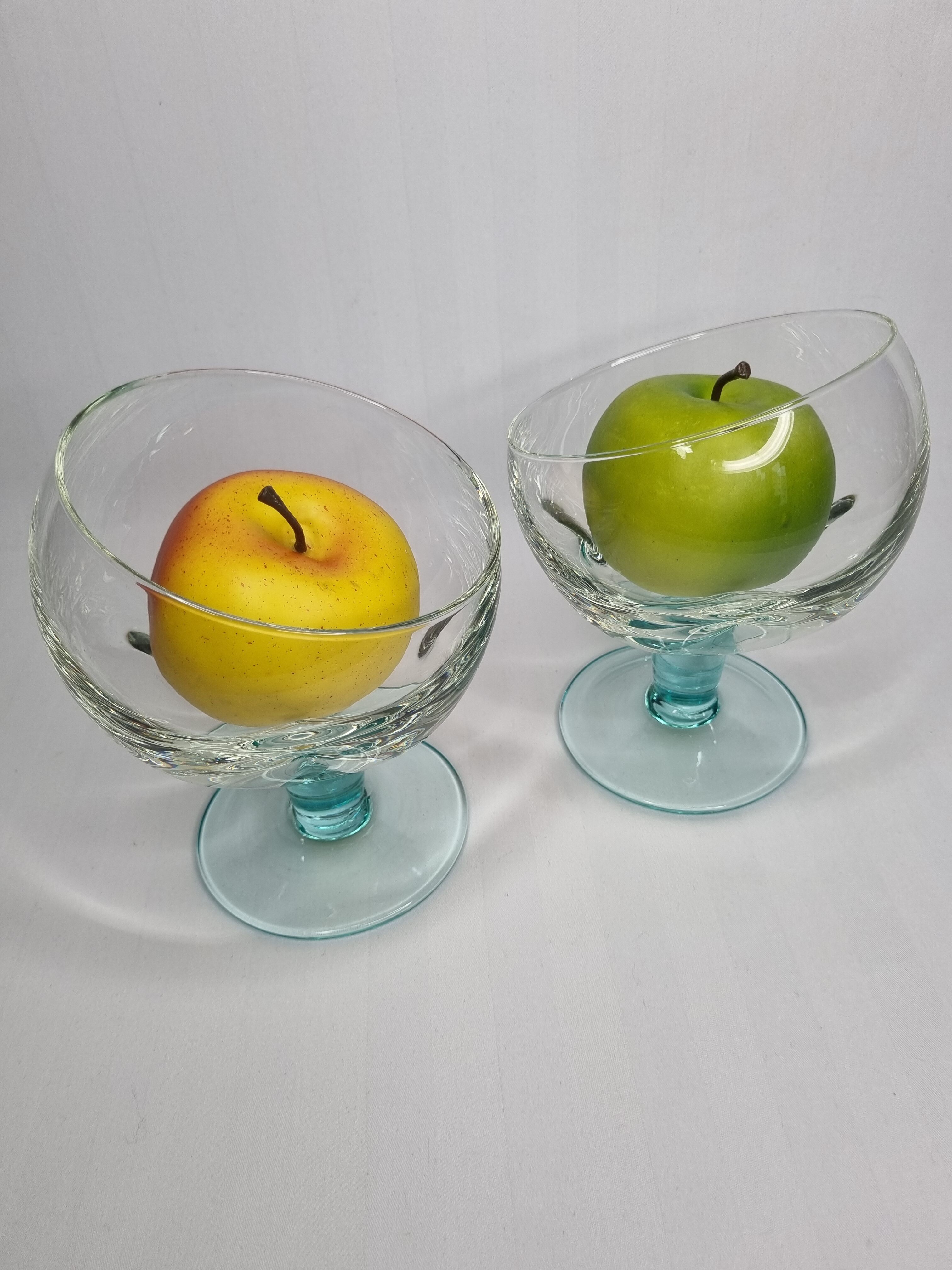 Pair of standing glass cups, 16 cm, blue