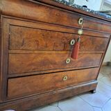 Chest of drawers