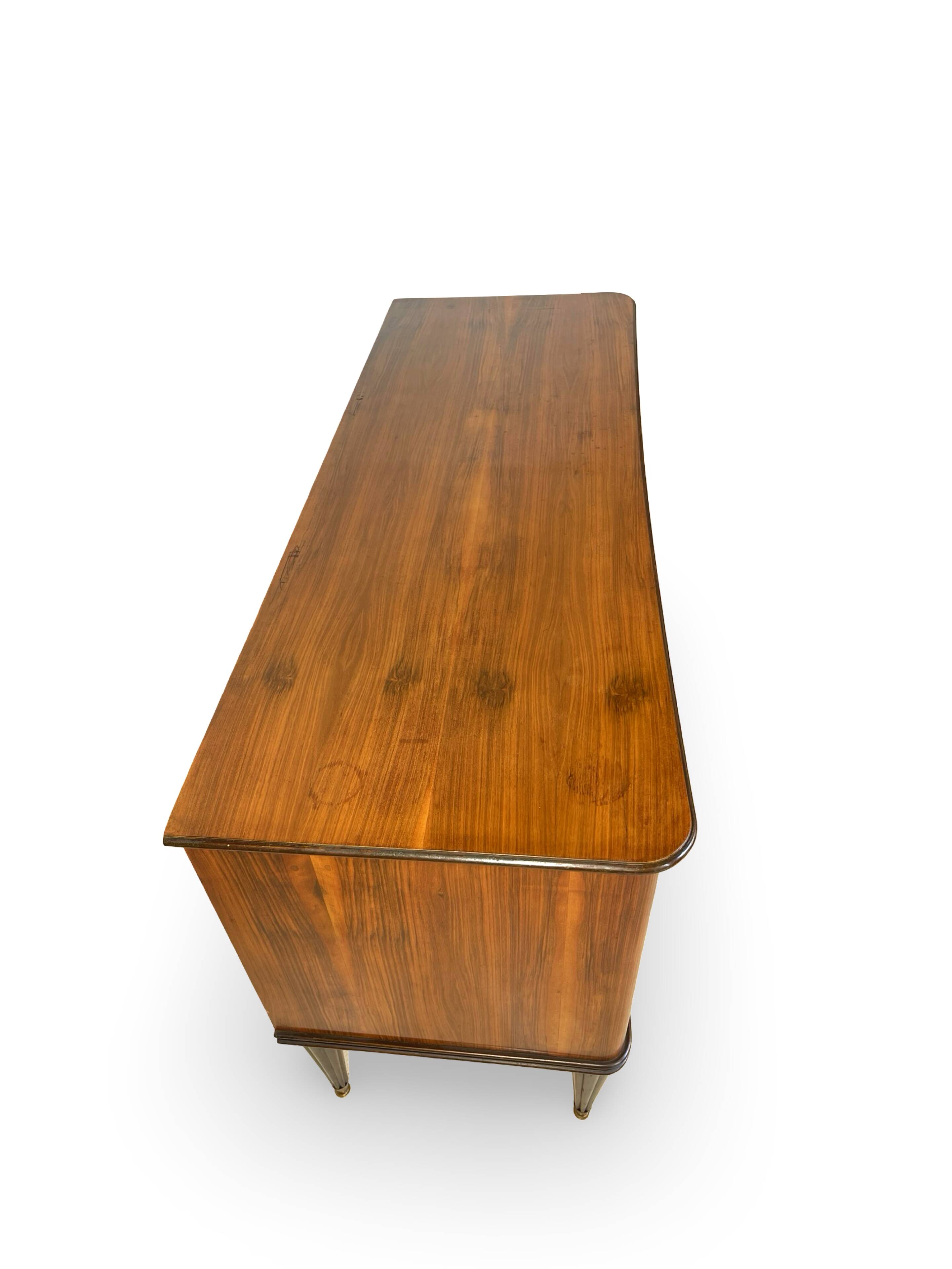 An Italian chest of drawers from the mid-20th century.