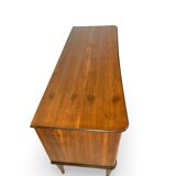 An Italian chest of drawers from the mid-20th century.