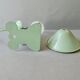 Lampe champignon, à pince, en métal vert amande, années 60