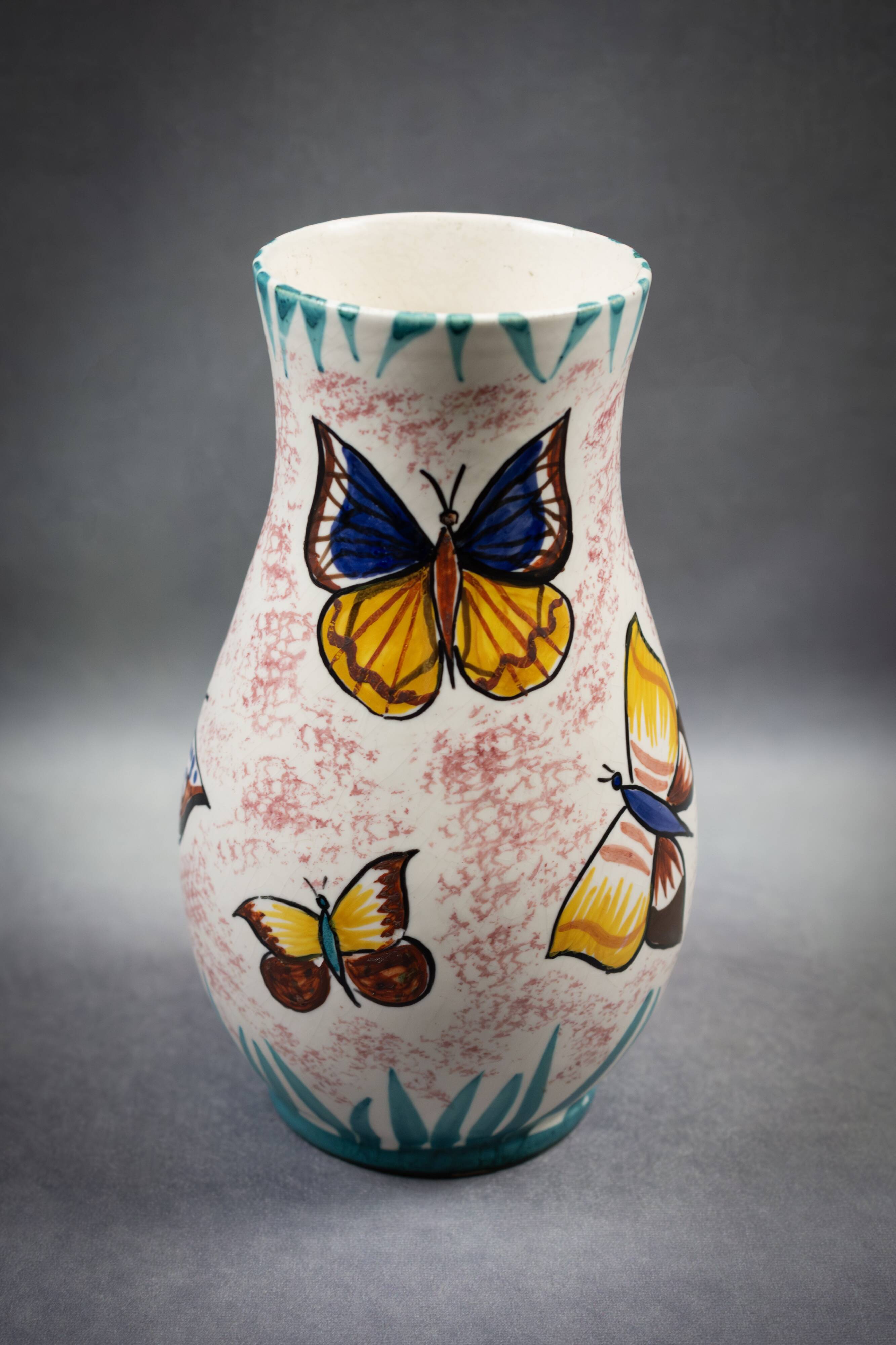 Vase en céramique de vallauris - décor émaillé polychrome de papillons