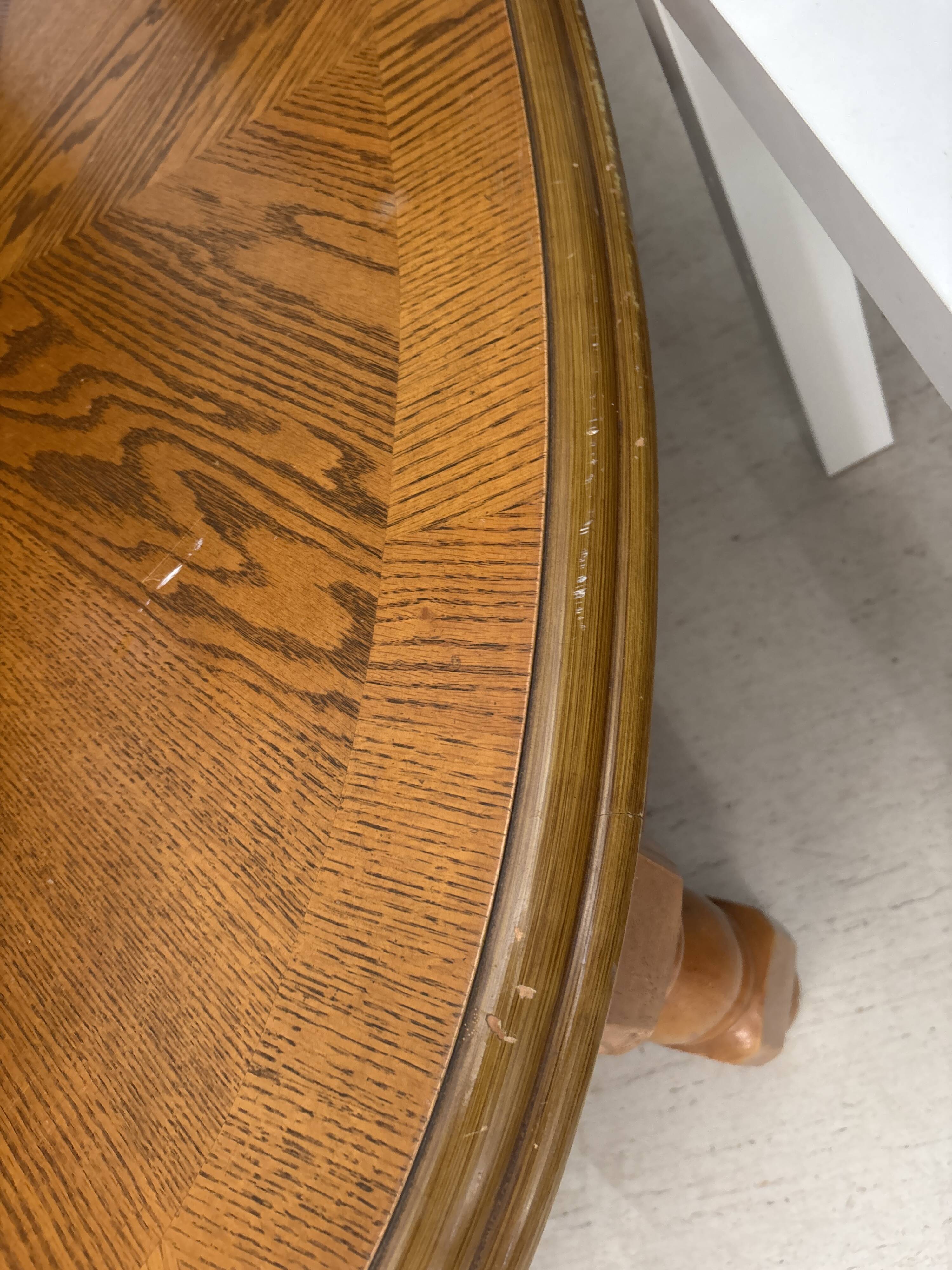 Table ovale vintage en bois
