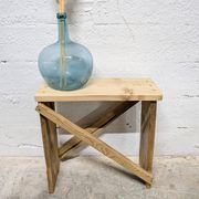 Petit banc rustique
